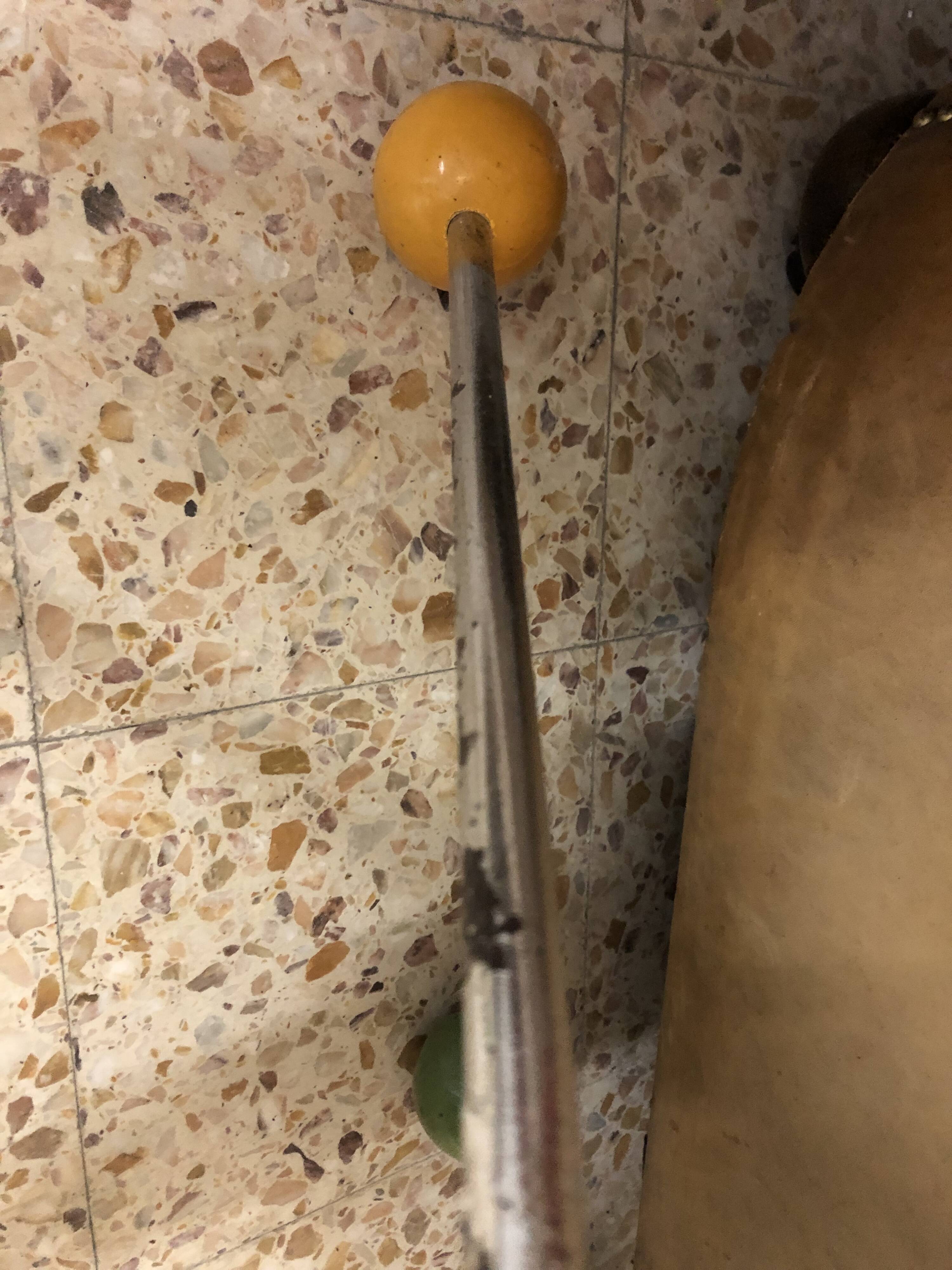 Porte manteau en métal chromé et boules colorées 1950-1970