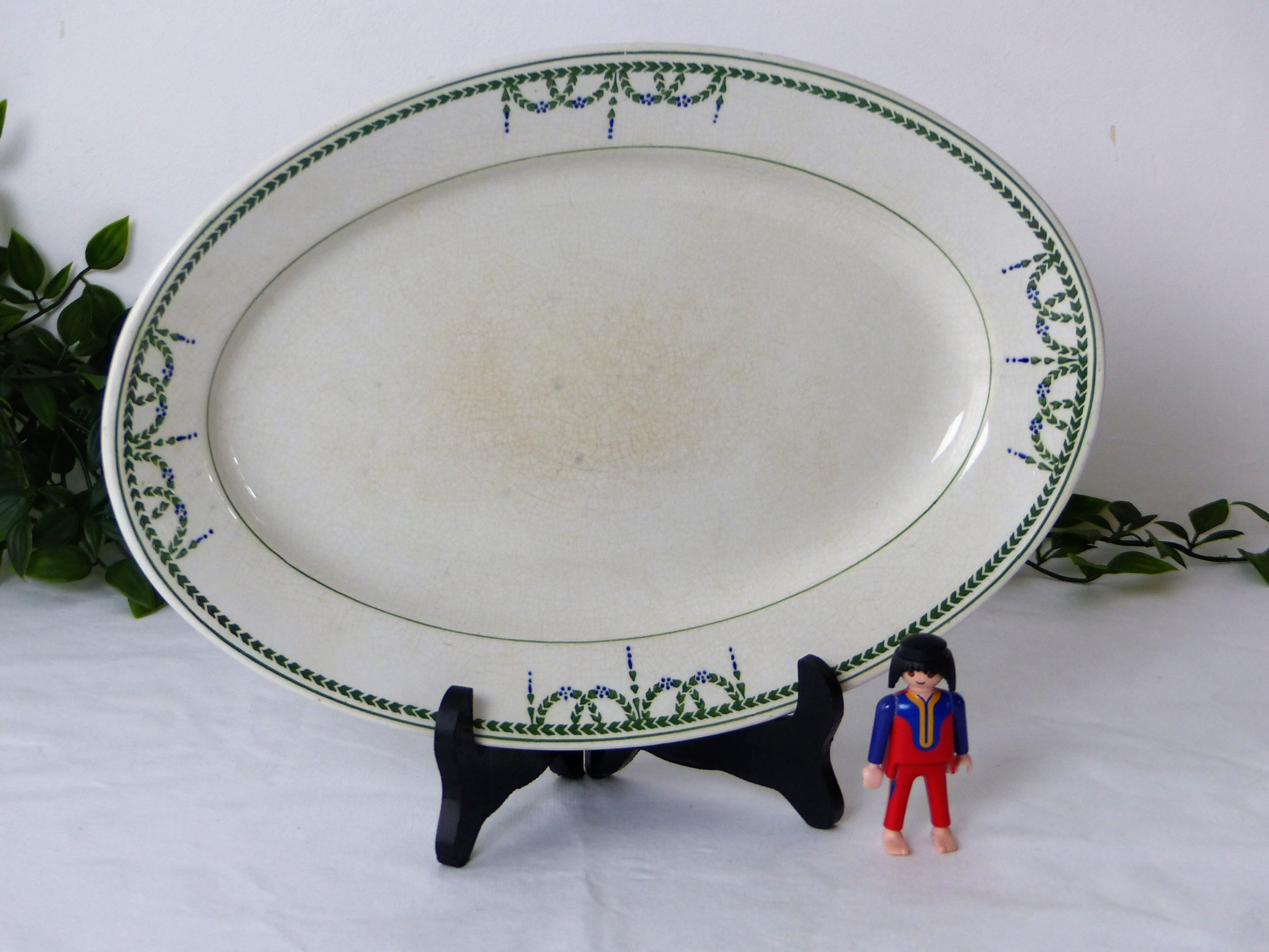 Oval serving dish