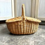 Woven wicker picnic basket