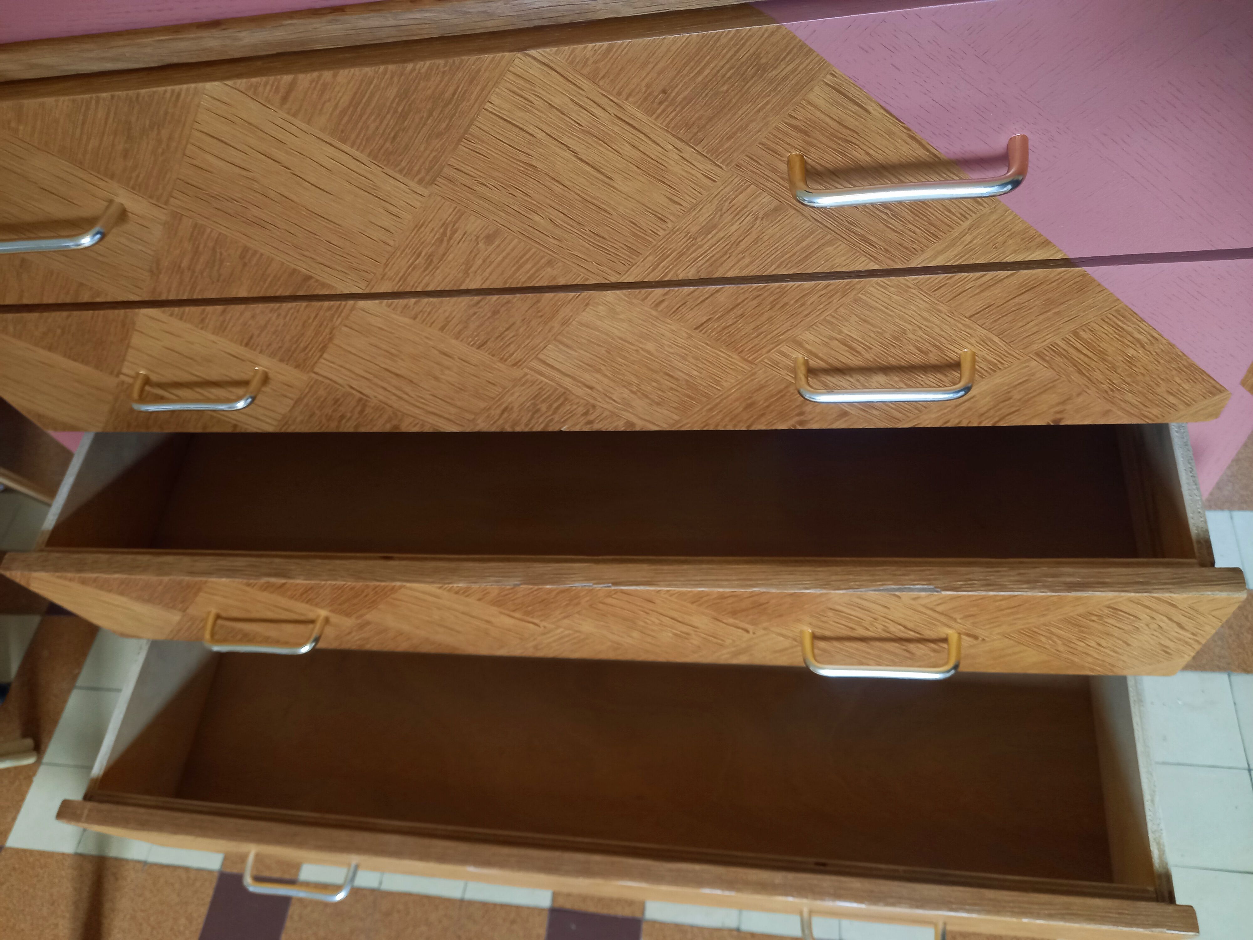 Commode vintage