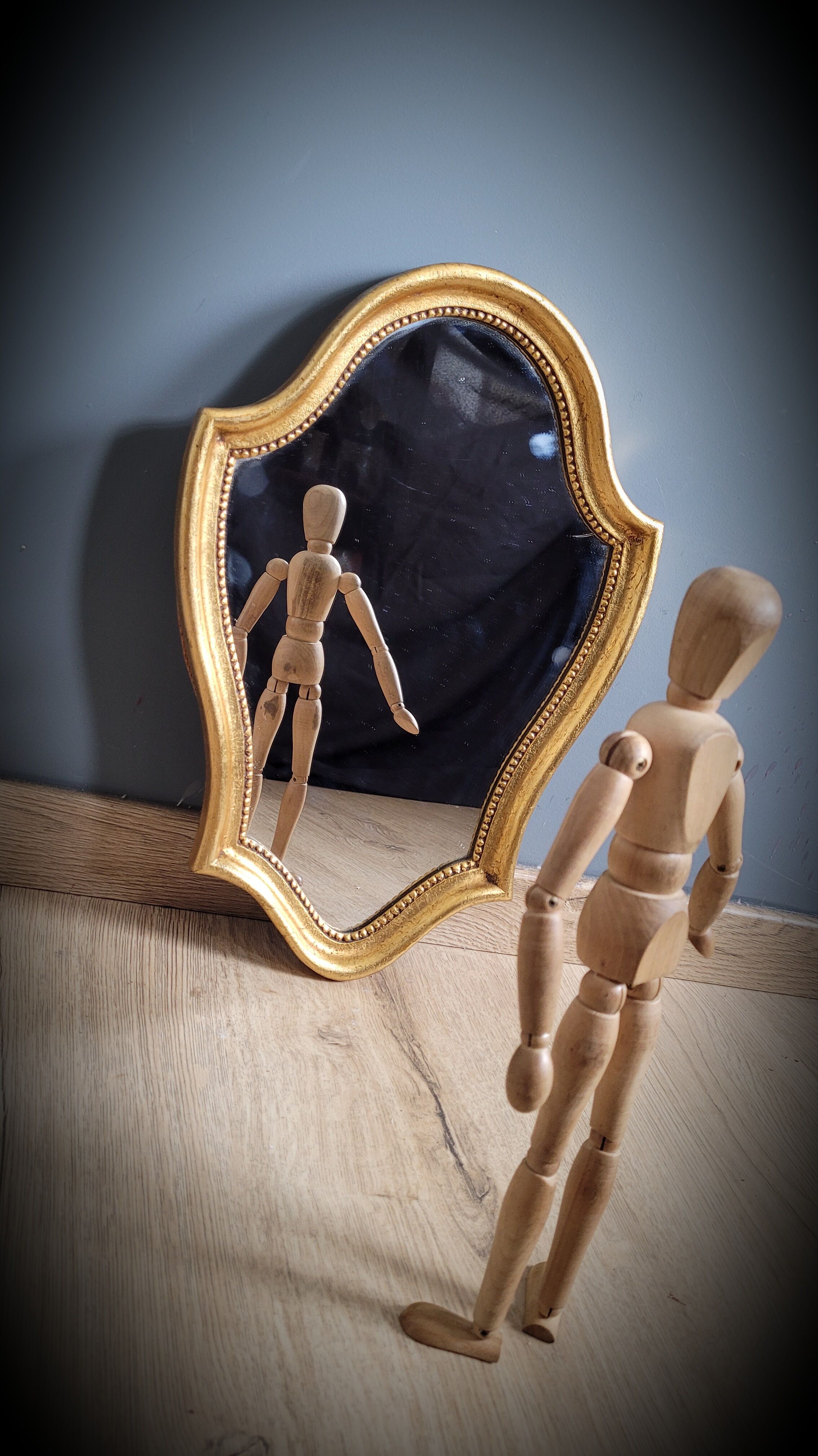Mirror small pear 27x40cm