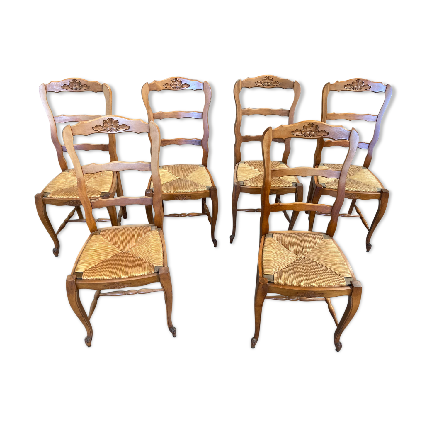 Mulched oak chairs