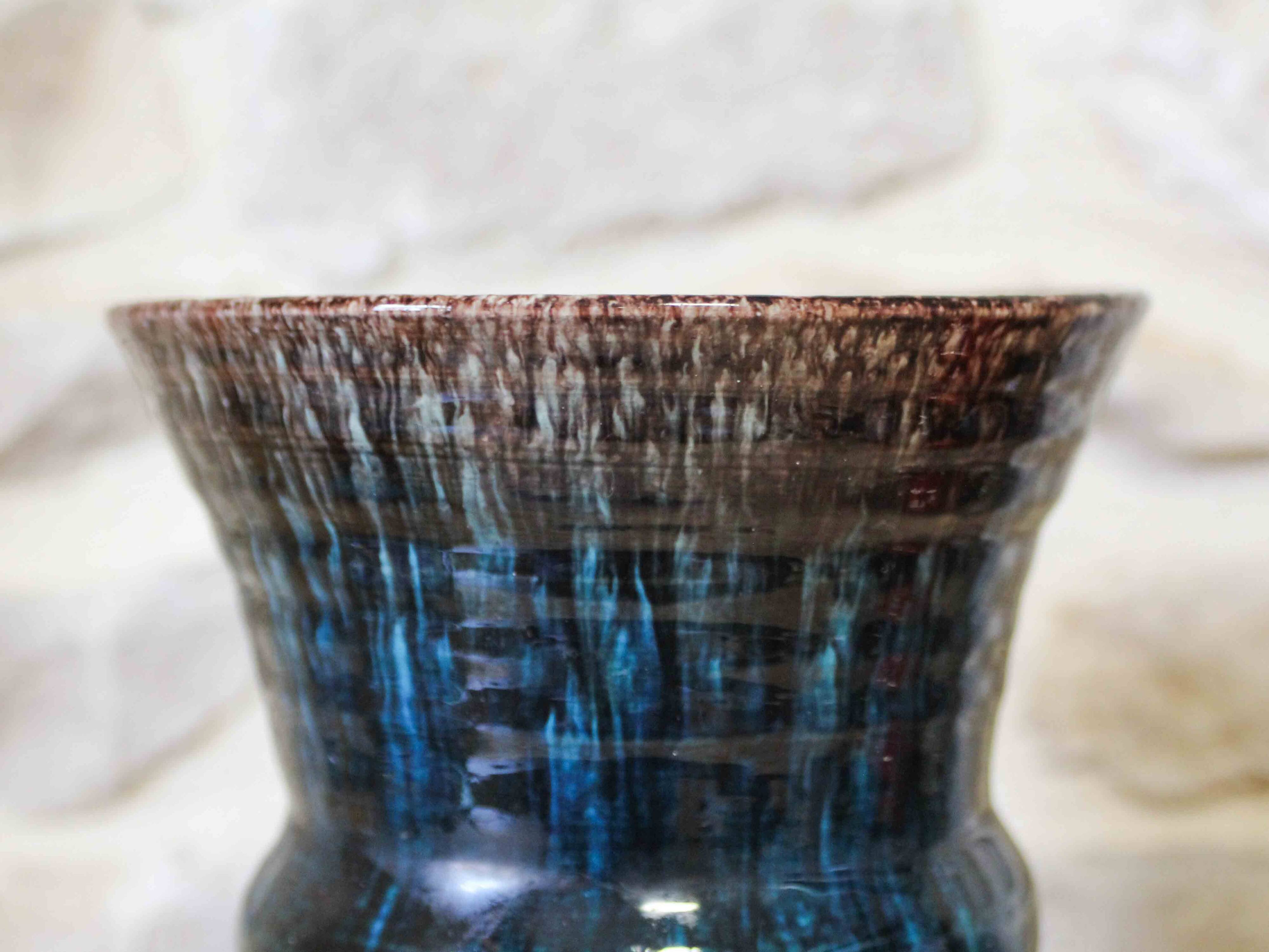 Accolay ceramic vase