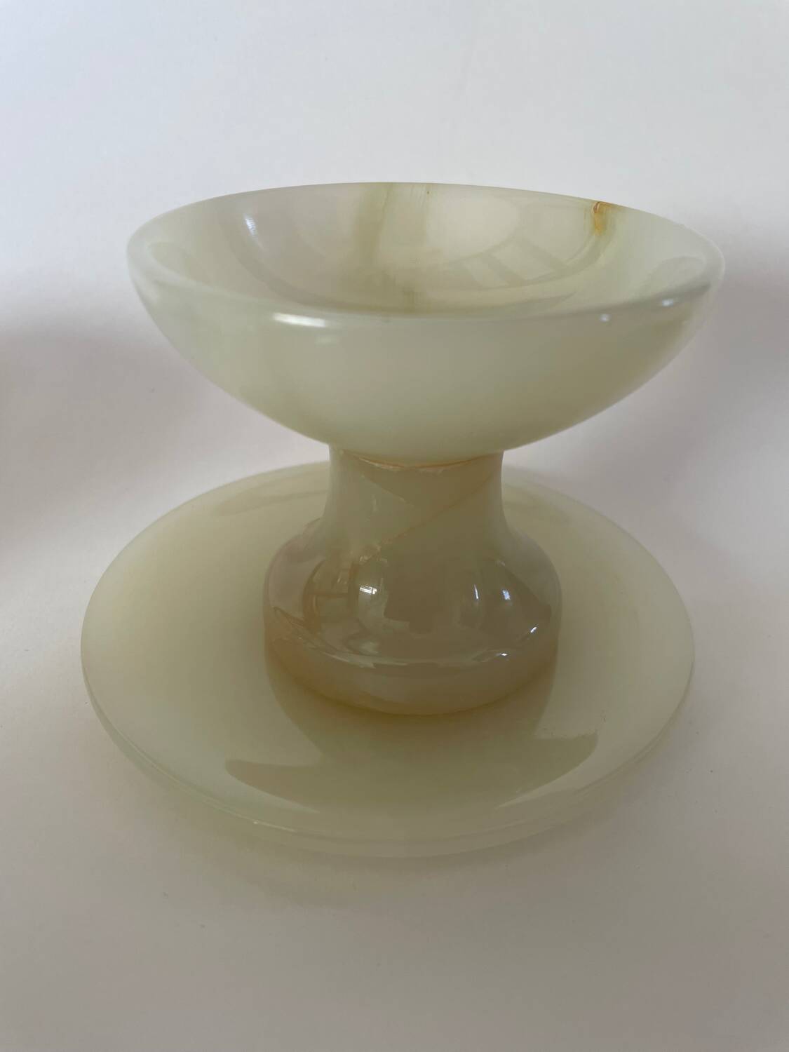 6-piece alabaster and gilded brass tea set