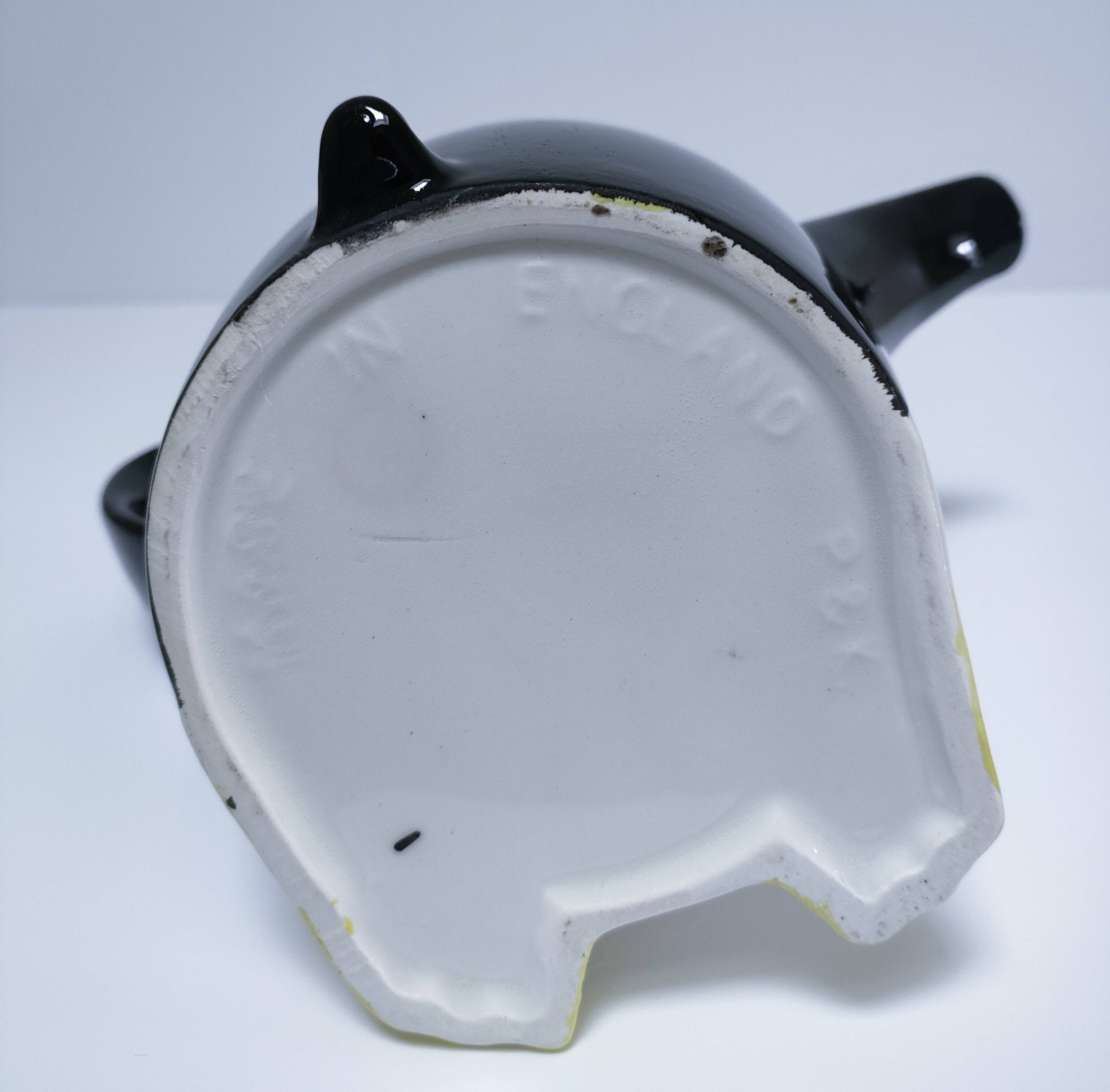 penguin teapot earthenware stamped 70s