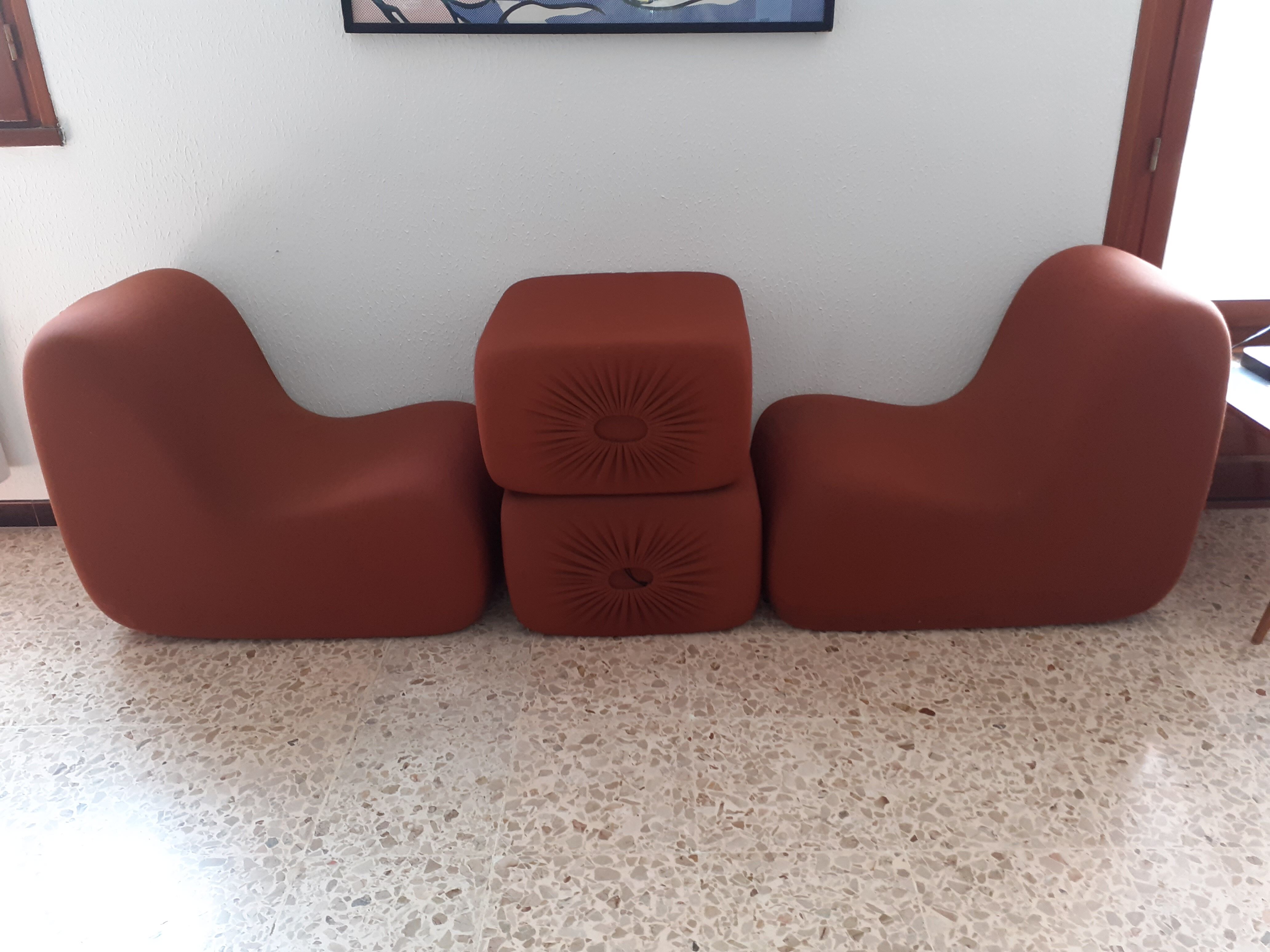 Ensemble 2 chauffeuse et 2 ottomans vintage Pierre Cardin années 1960/70