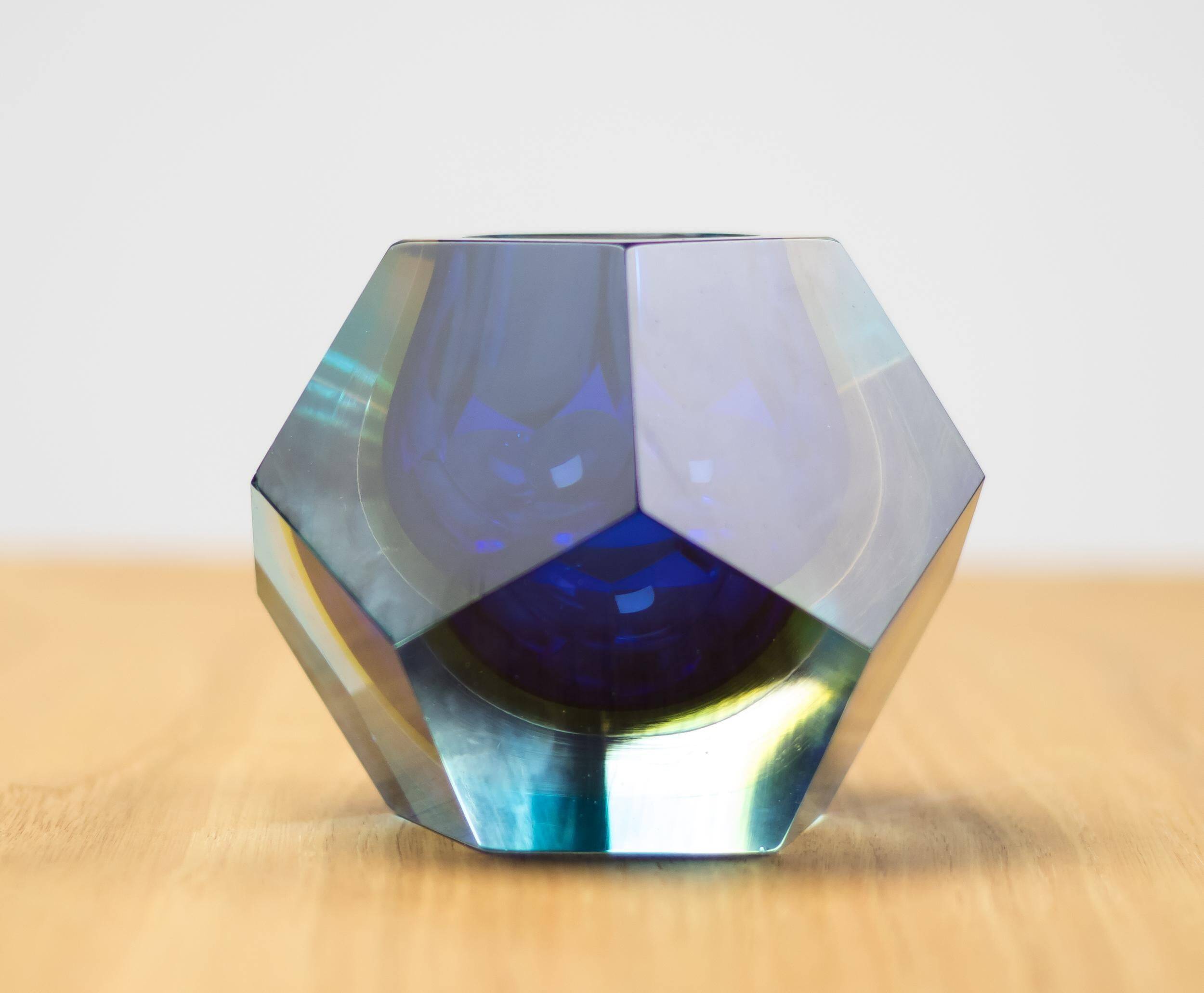 Murano glass vase Sommerso by Alessandro Mandruzzato, mid-century modern.
