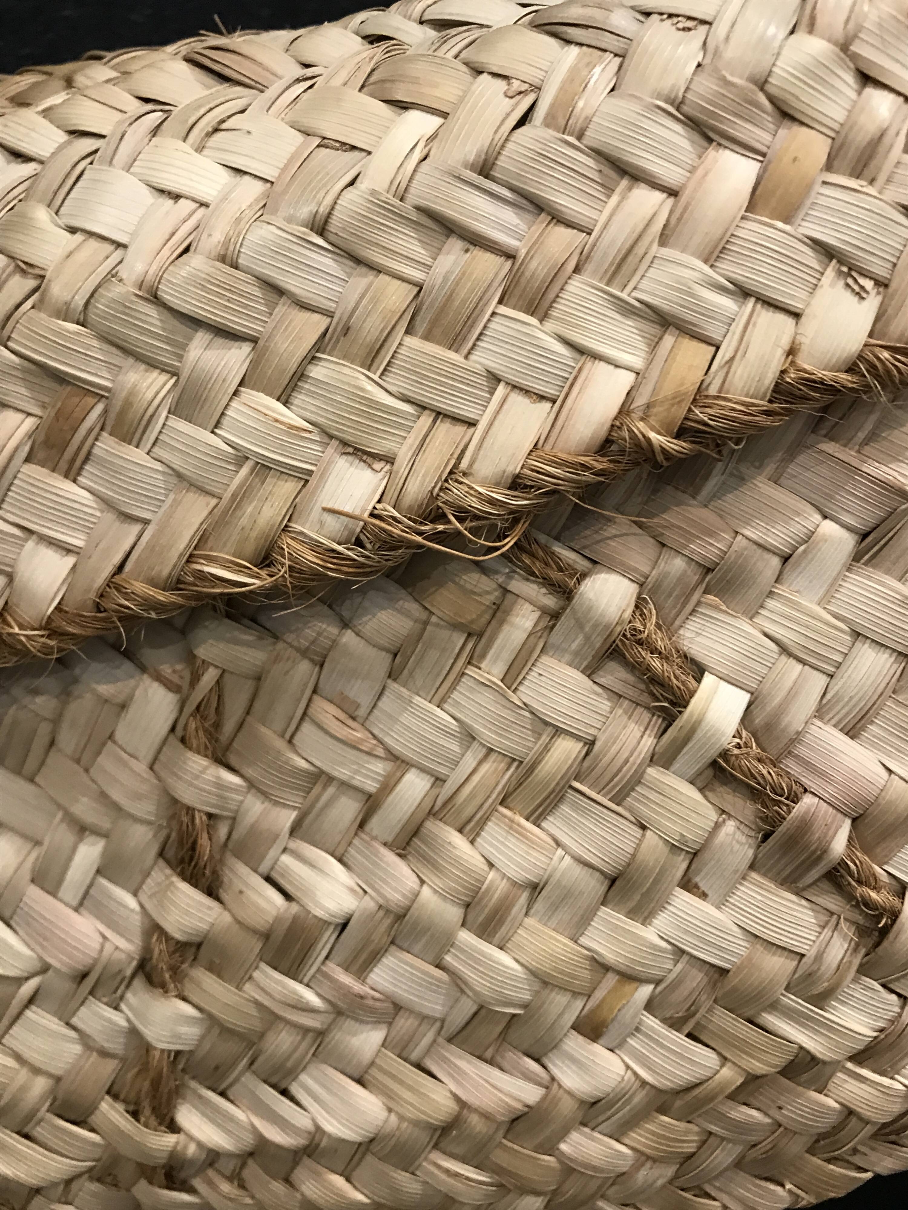 Wicker basket with vintage lid