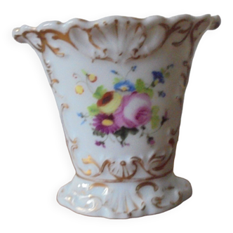 Wedding vase; porcelain
