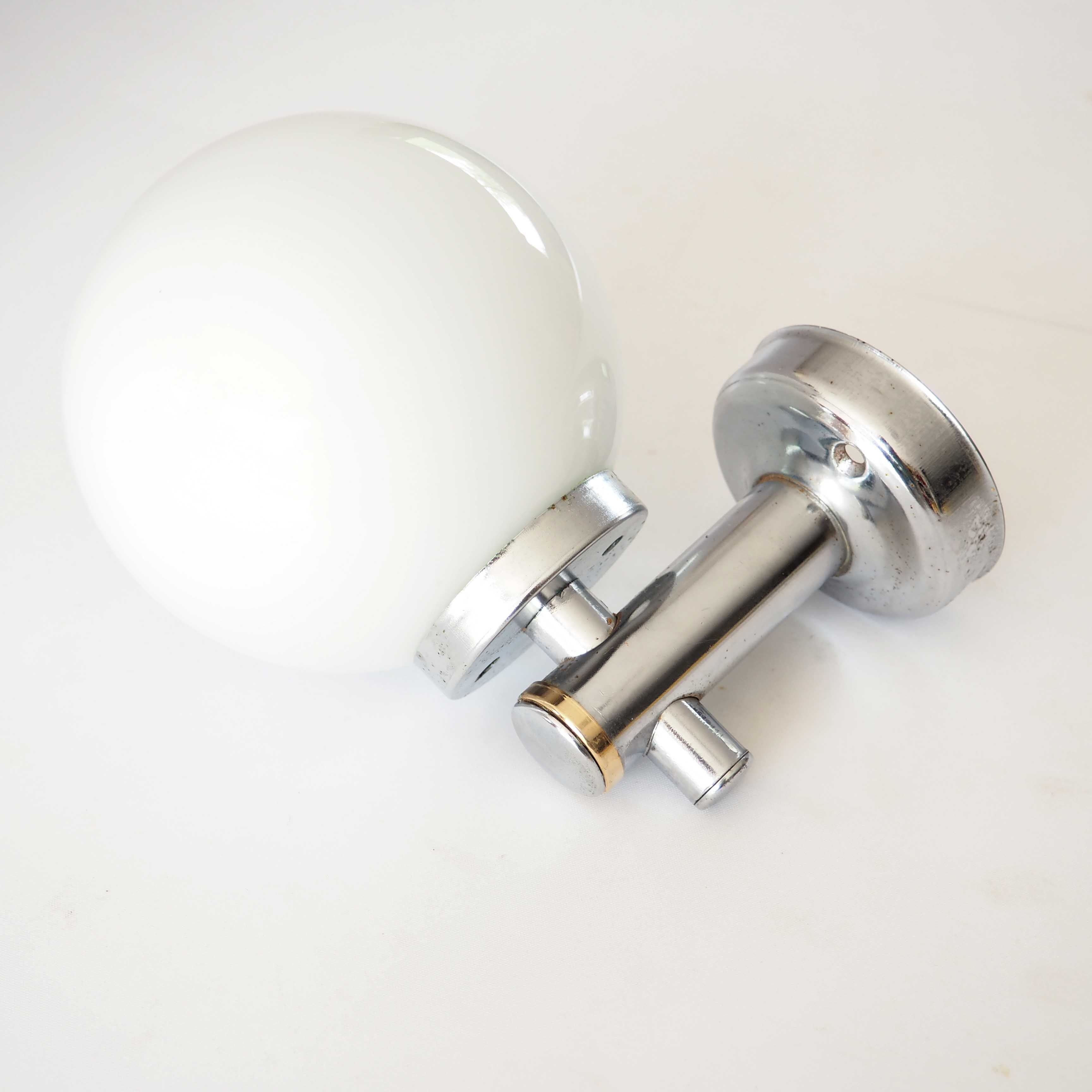 Opaline ball wall lamp