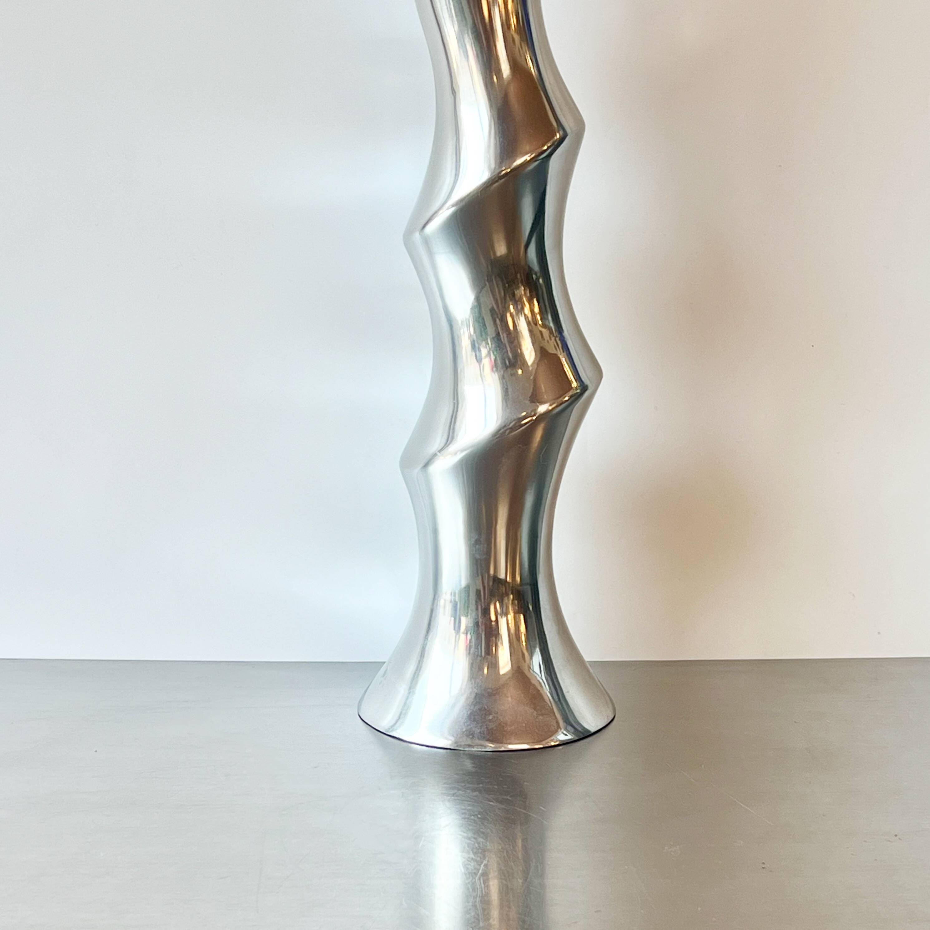 Xxl “twisted” vase / cast aluminum – 1980s
