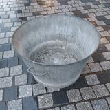 Large zinc basin