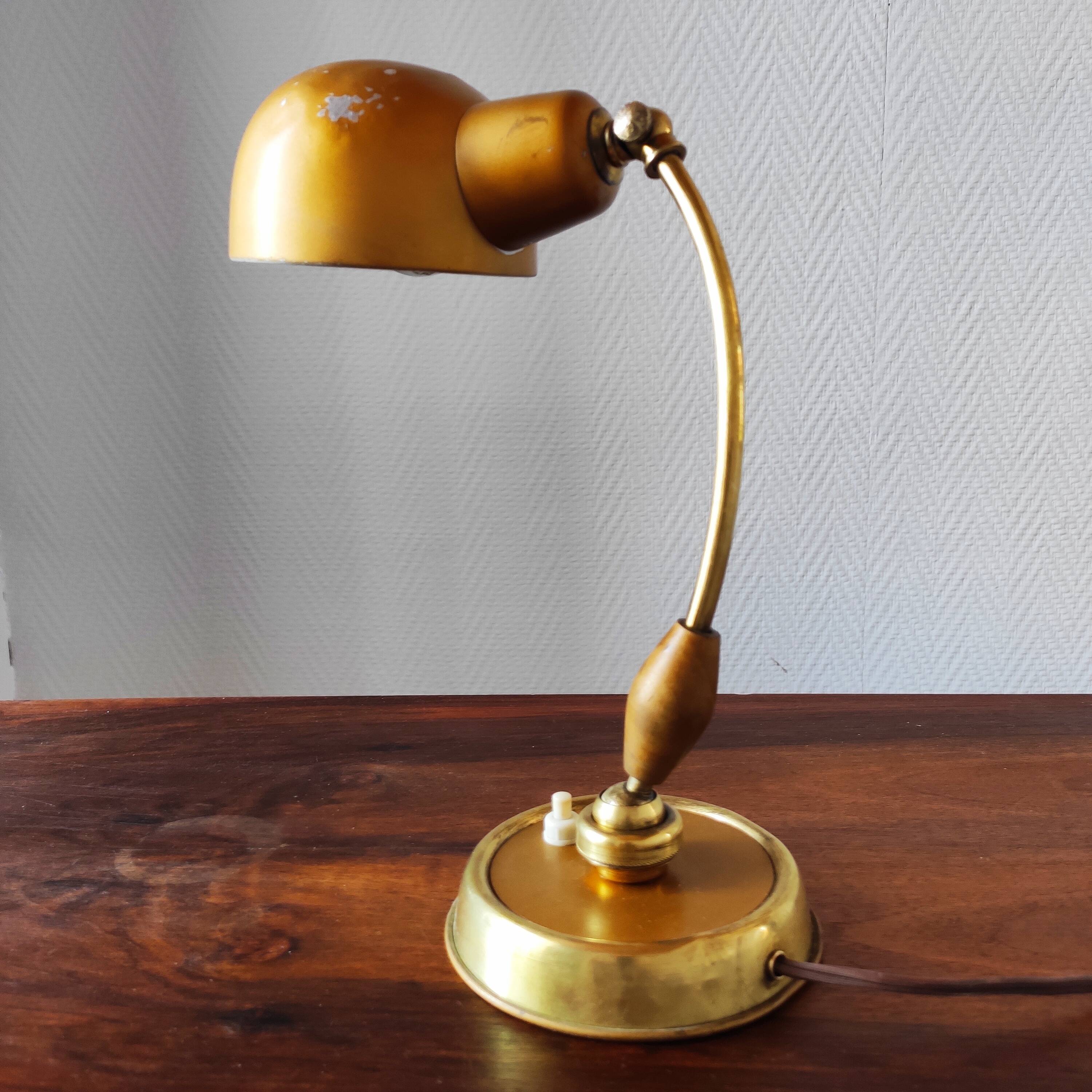 Antique Bauhaus style articulated desk lamp