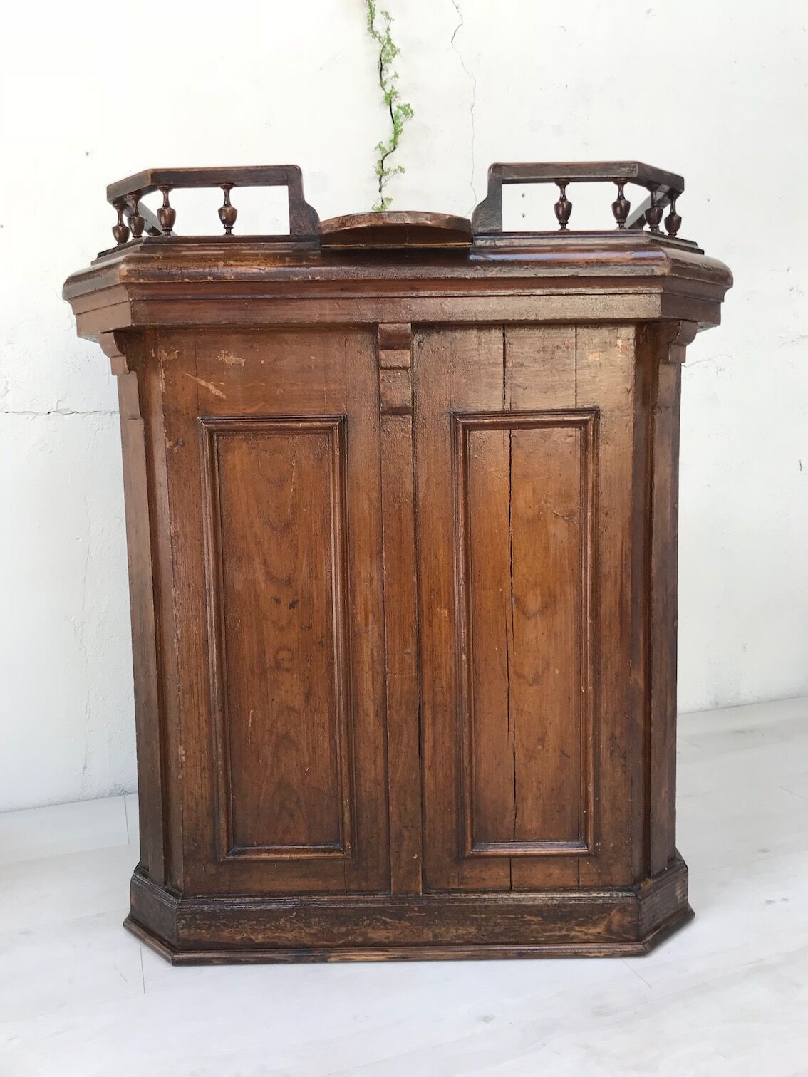 Checkout counter, circa 1900