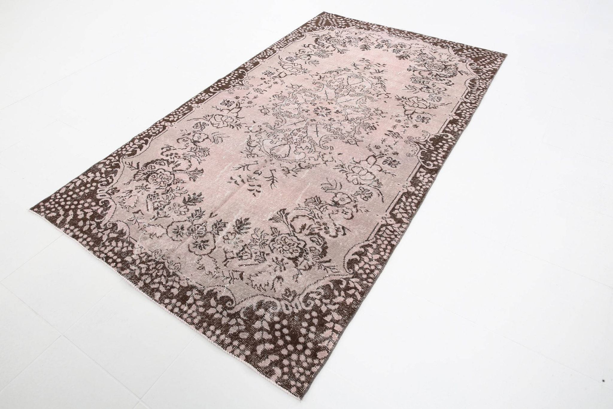 6' x 8' Pink Turkish Vintage Rug 199x287 cm