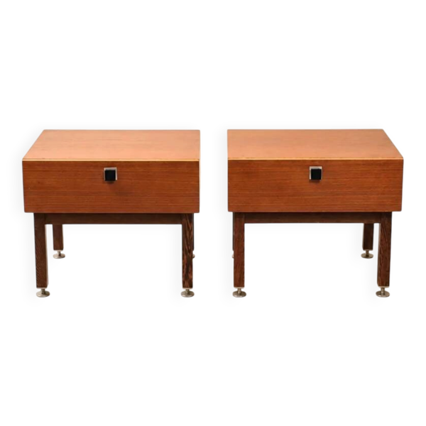 Tables de nuit en teck des années 50.