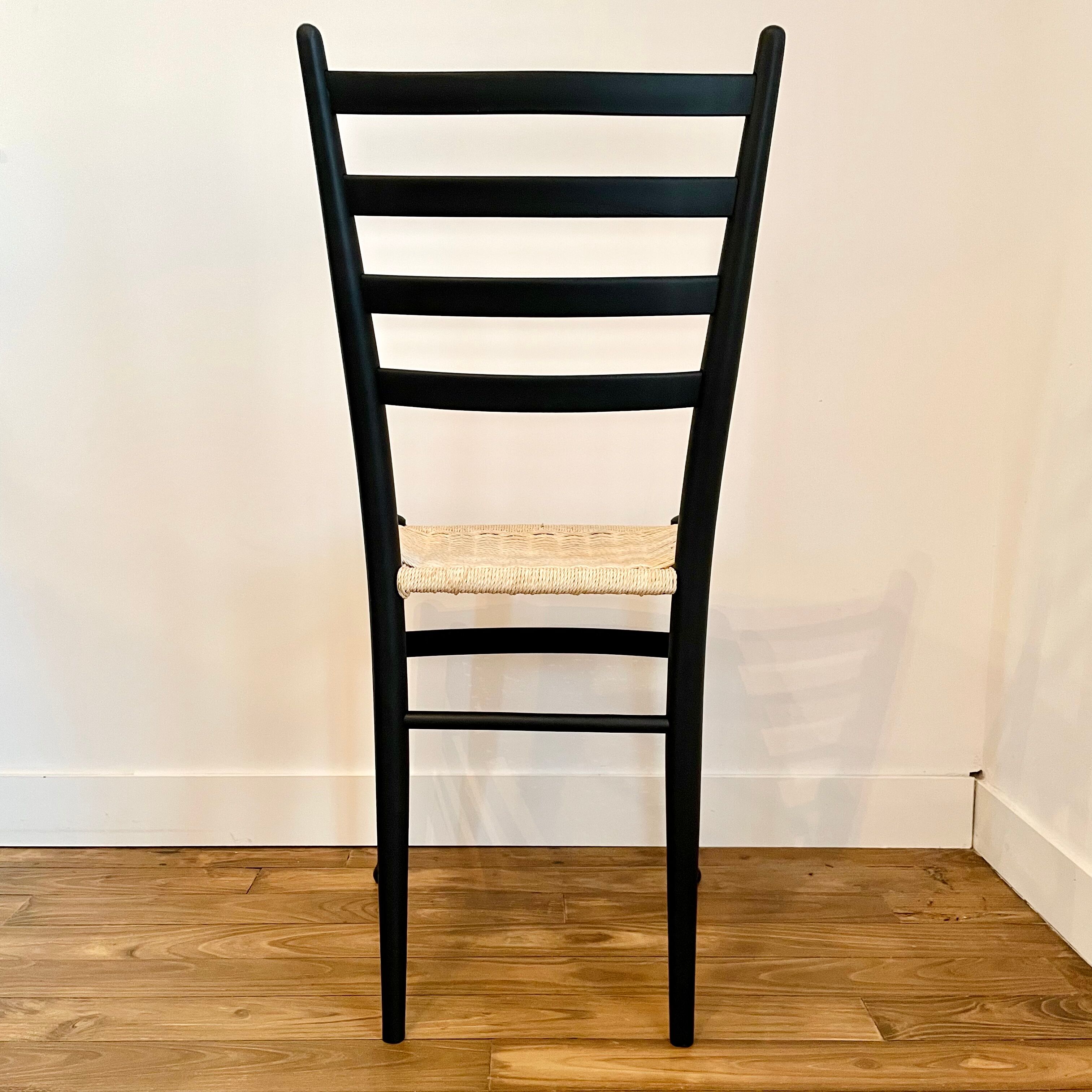 Black Spinetto chair