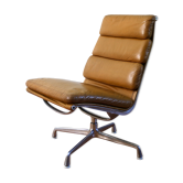 Softpad armchair EA216 by Charles & Ray Eames Herman Miller edition 1970