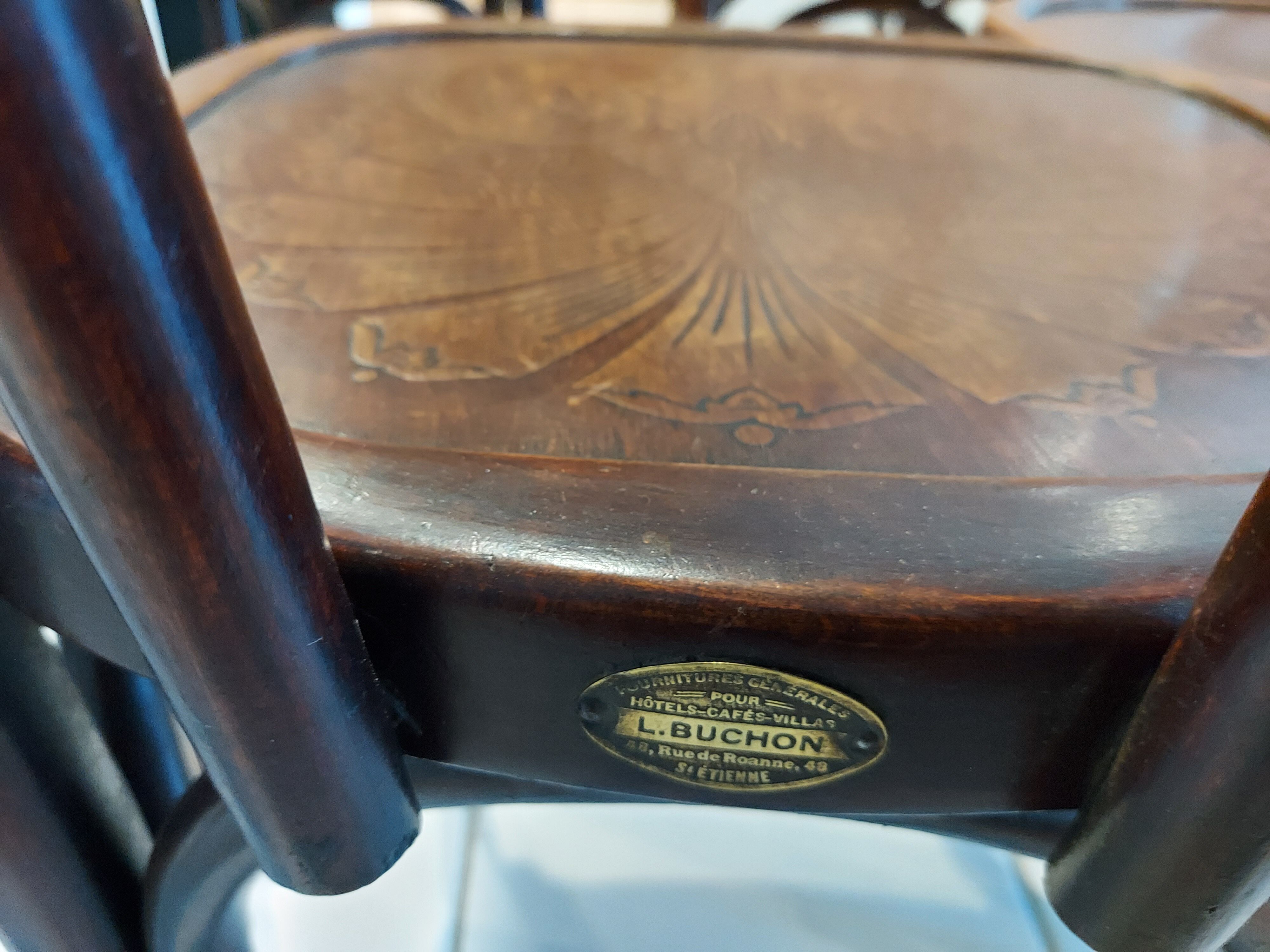 Suite de 8 chaises de bistrot vintage dépareillées Baumann,luterma ,fischel...