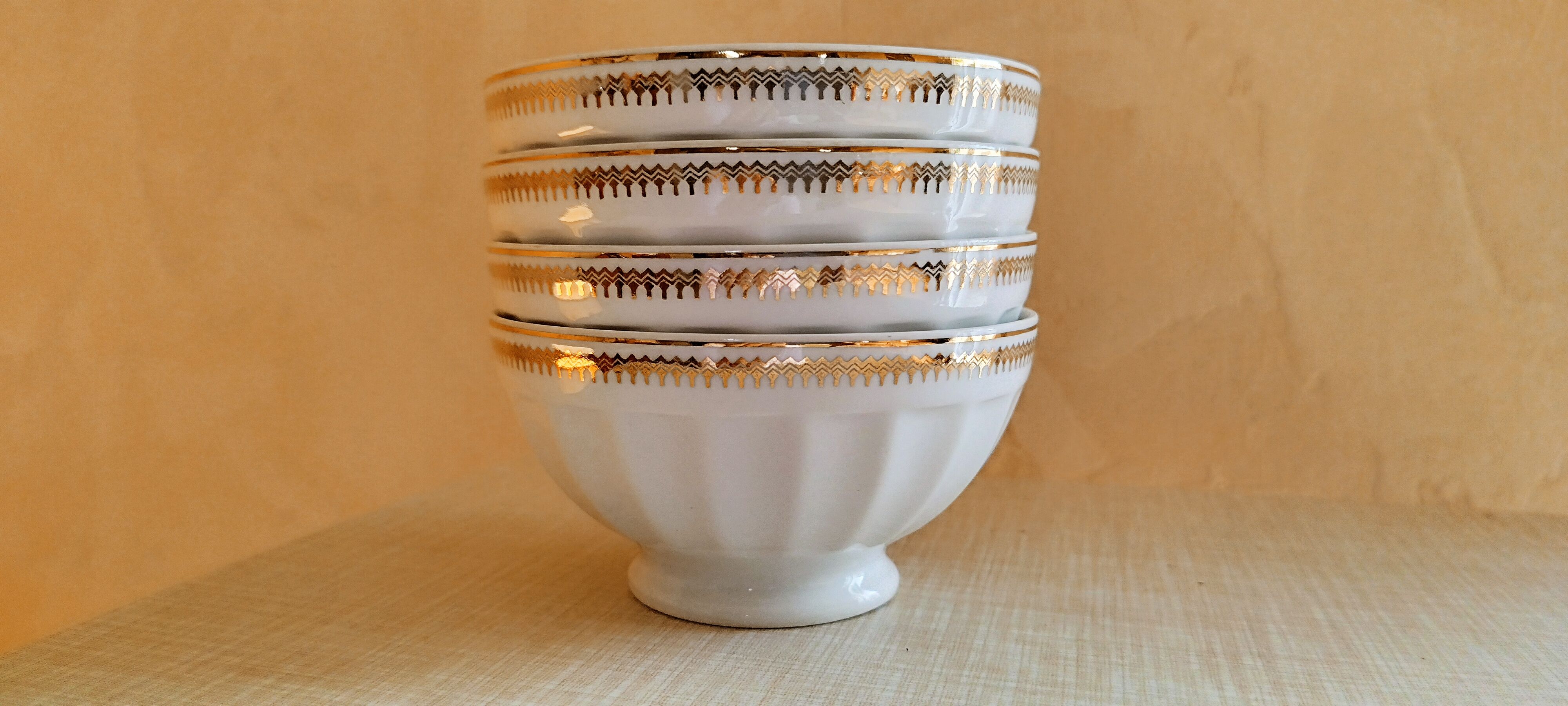 Set of 4 white porcelain bowls
