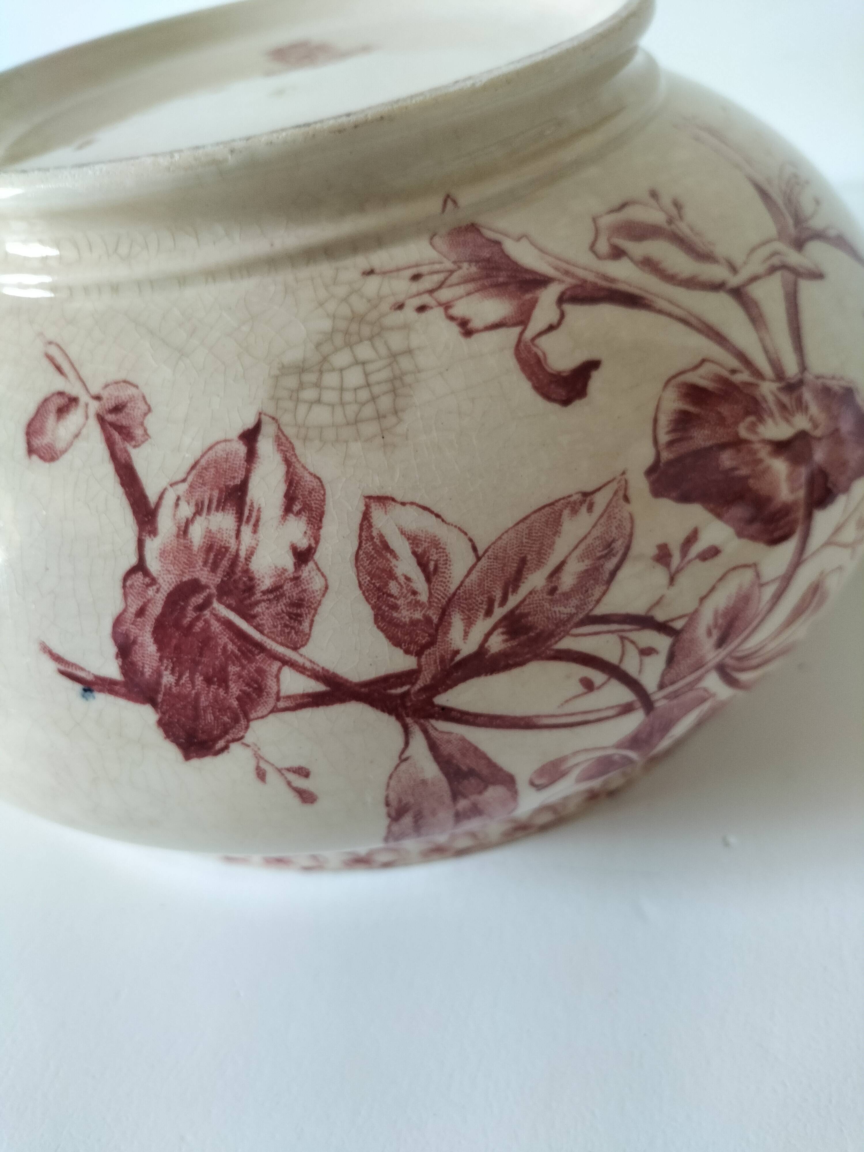 Large vegetable dish Gien model Honeysuckle Earth of Iron – 1886-1938