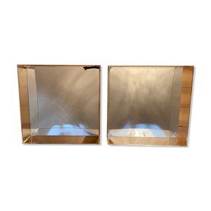 Paire d’étagères en lucite