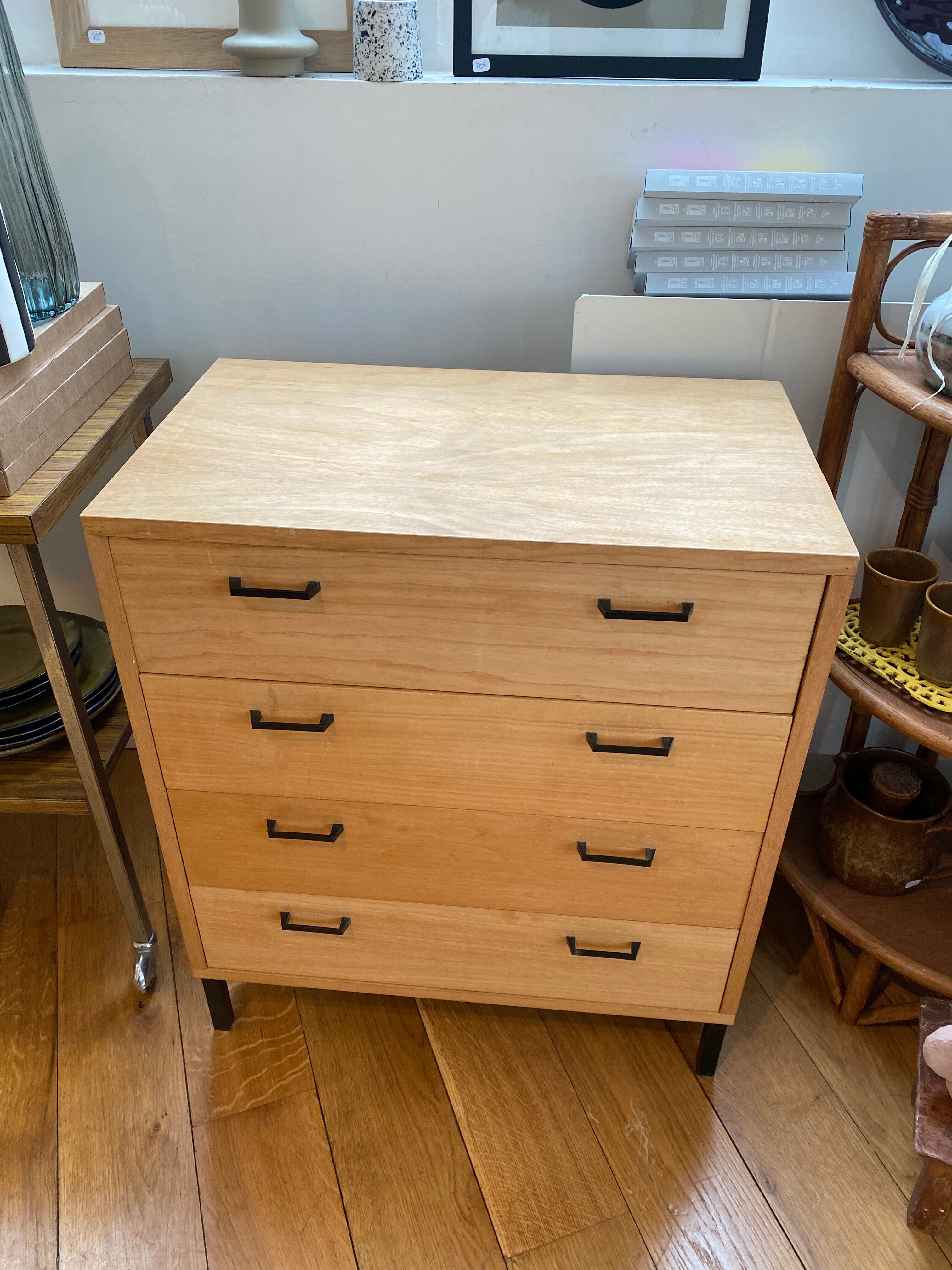 Small vintage chest of drawers