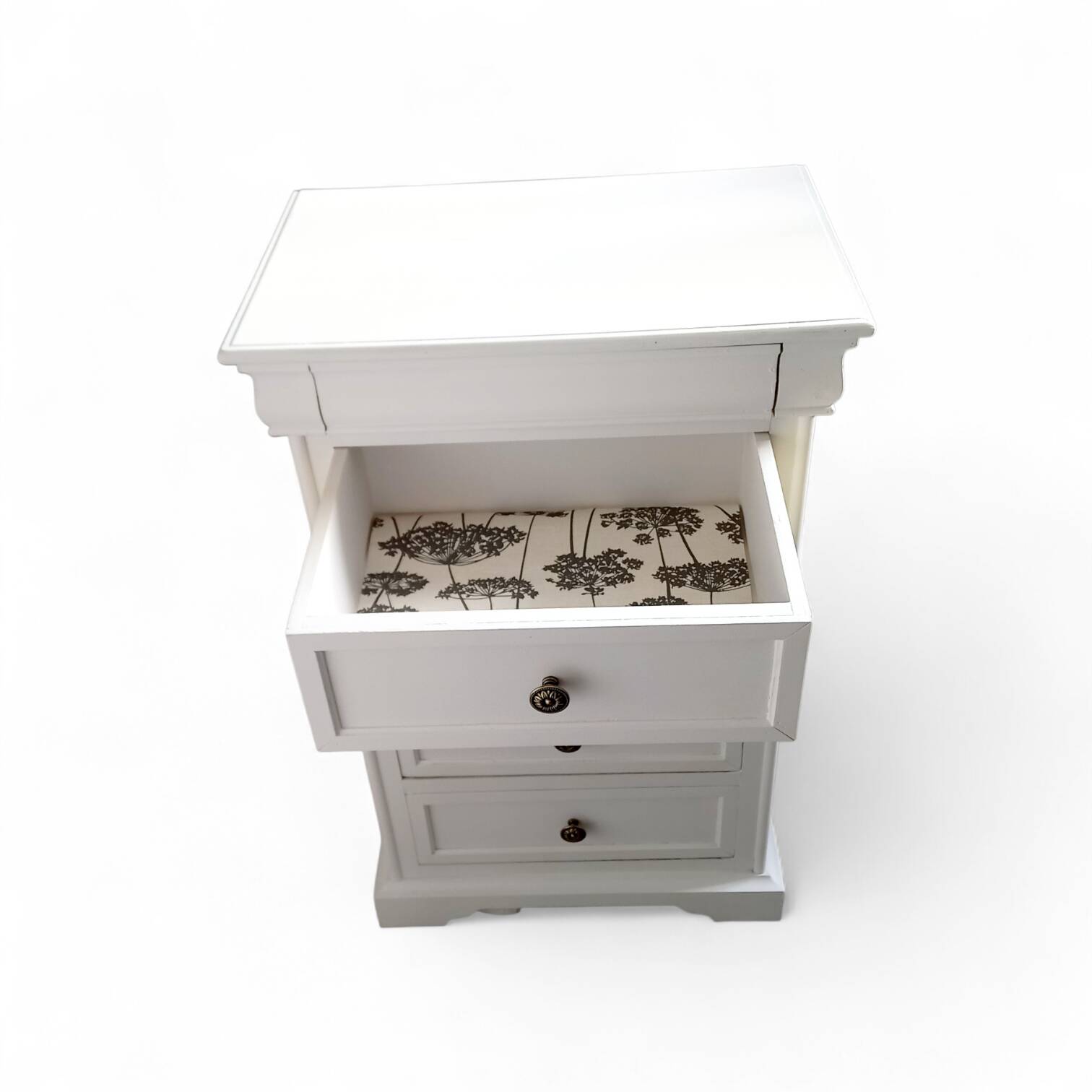 Antique chest of drawers