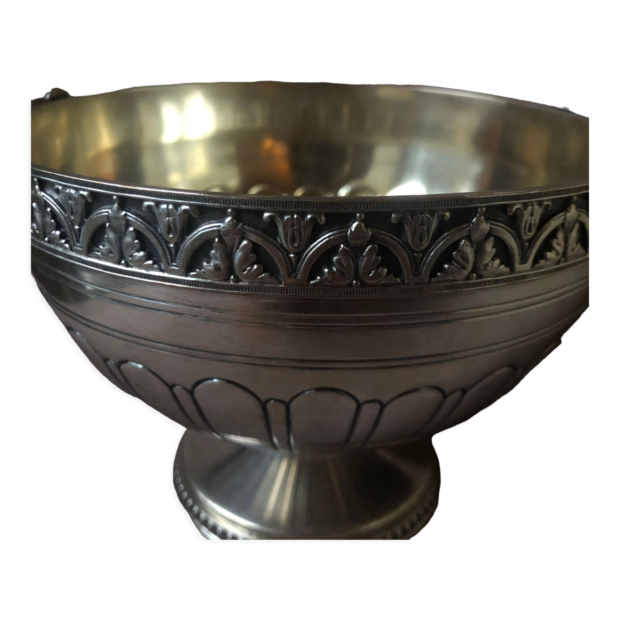 Silver metal empty pocket cup