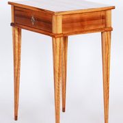 Biedermeier Side Table in Walnut, 1820s