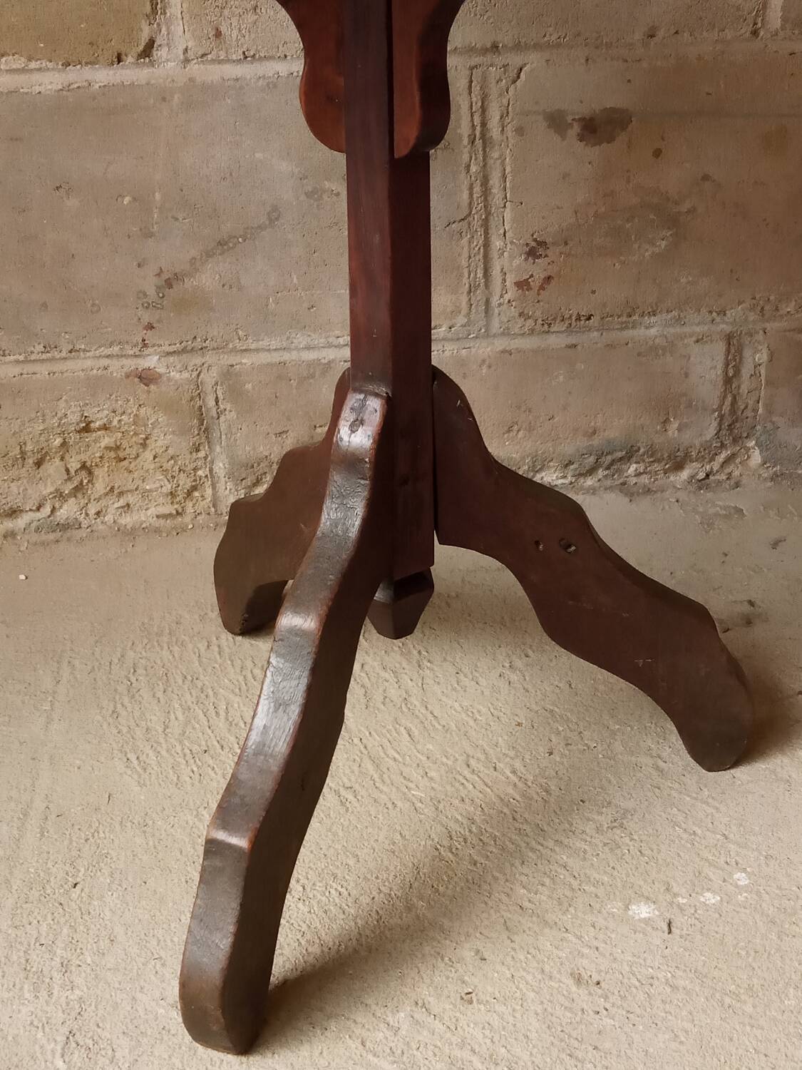 19th century oak pedestal table