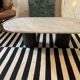 Table basse en marbre gris et pieds acier