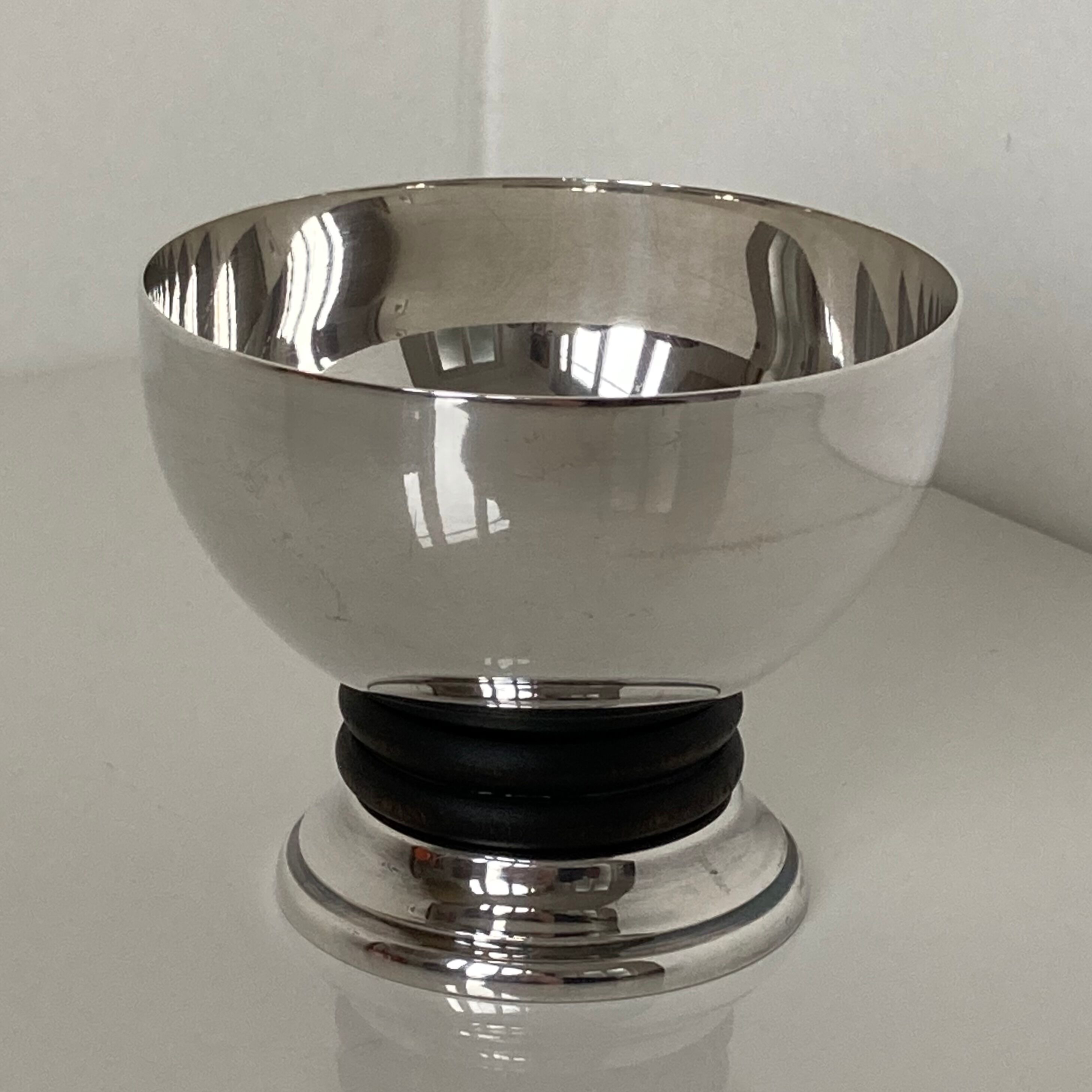 Beautiful Art Deco standing cup forming pocket trays in silver metal and blackened wood