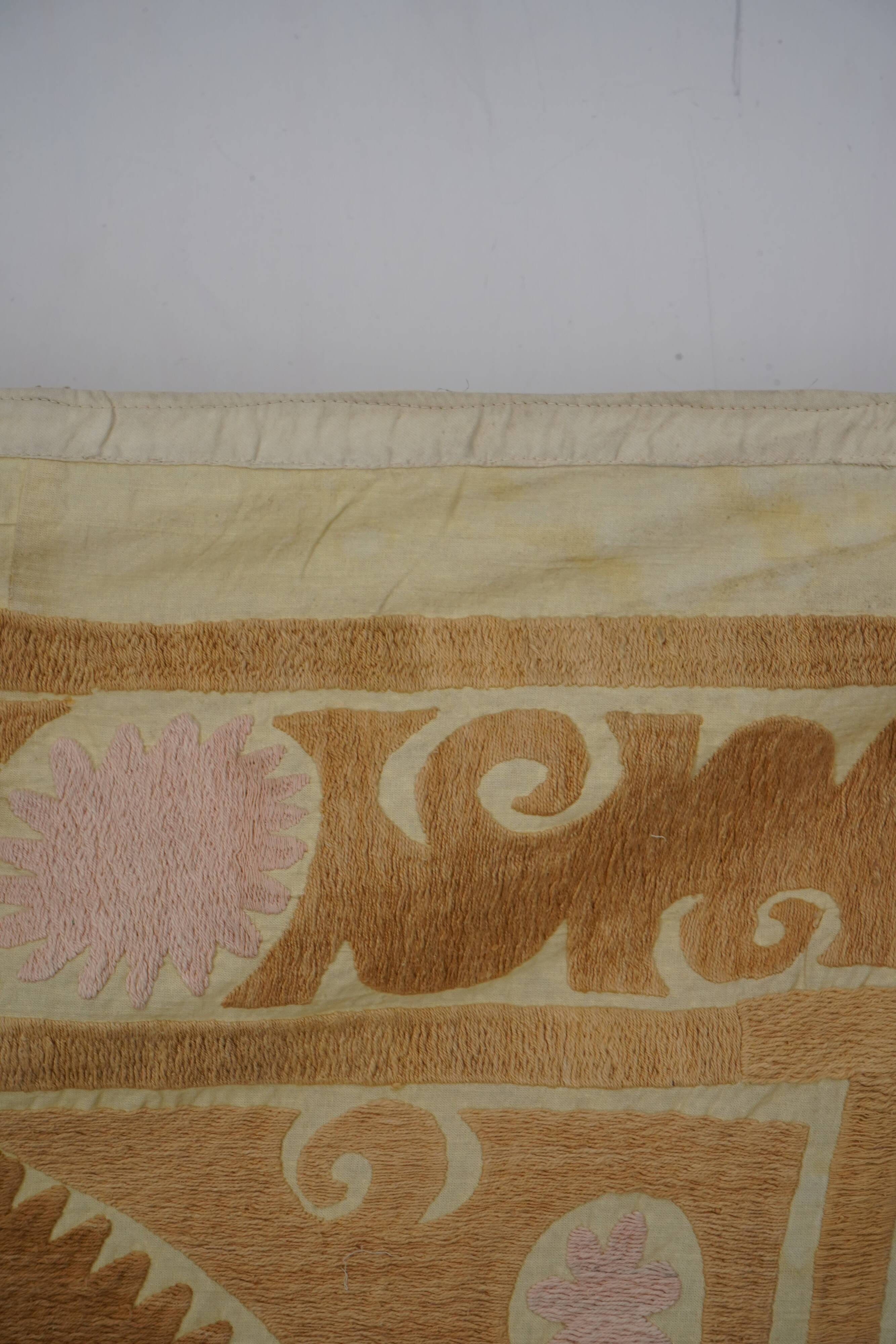 Vintage Turkish hand-knotted rug 133x154 cm