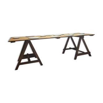 Farm table