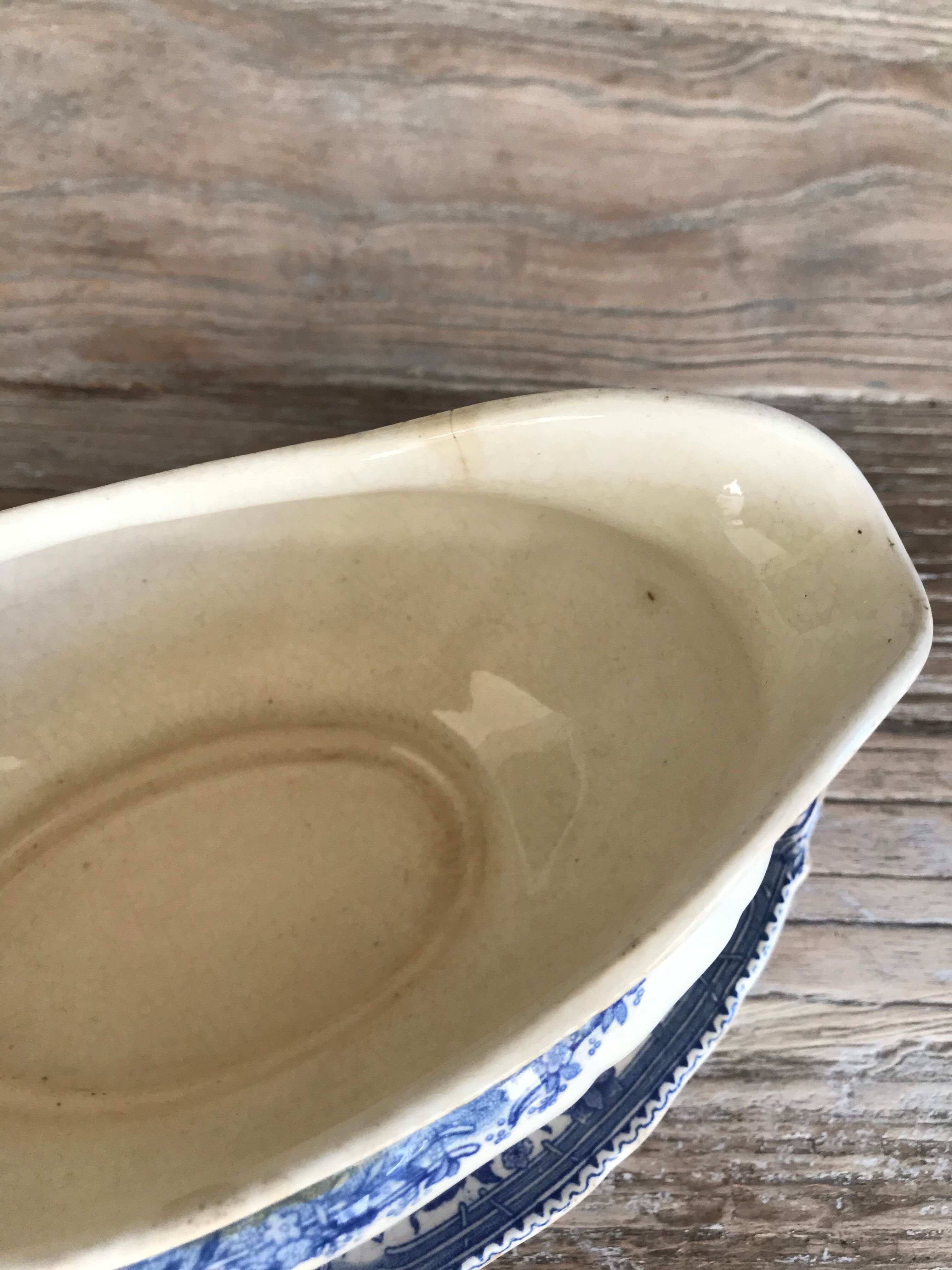 Old gravy boat signed Villeroy and Boch