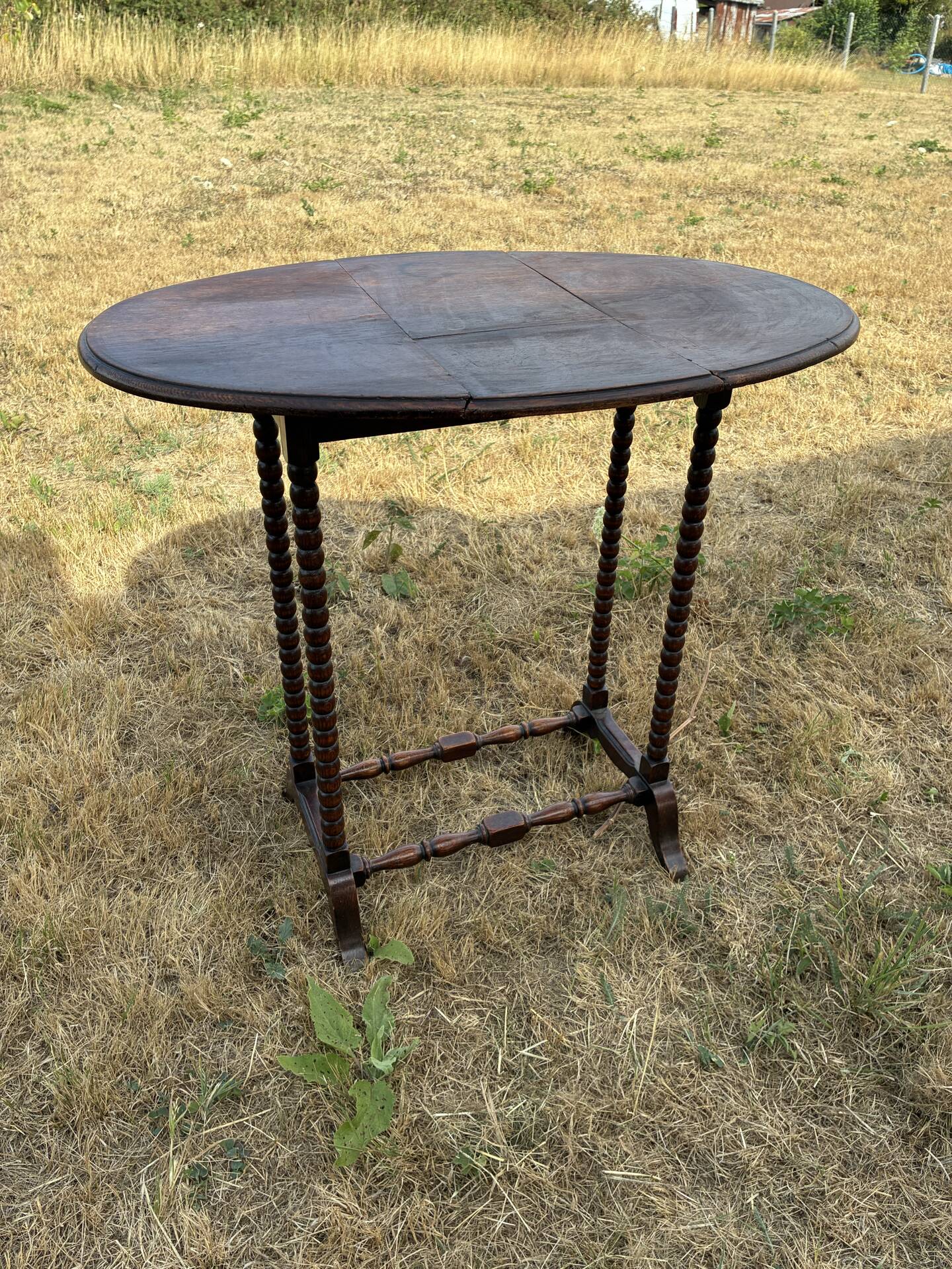 English gateleg folding table