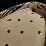 Bread basket in enameled sheet metal with brown dots, first half of the 20th century