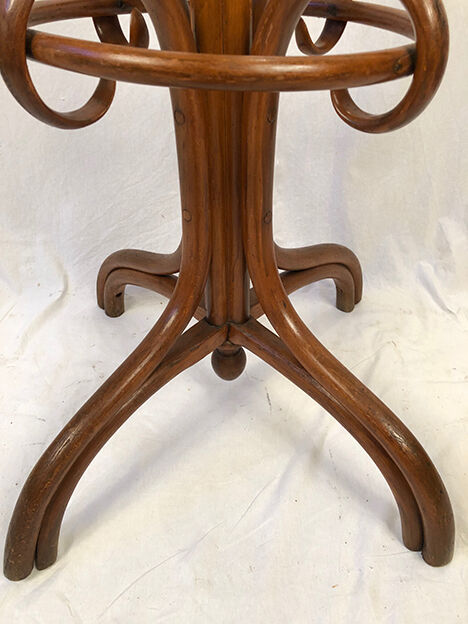Parrot coat rack in bentwood