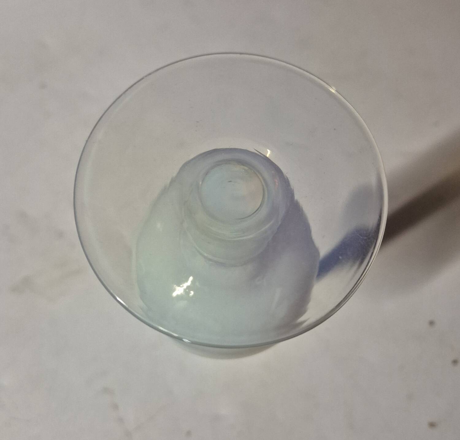 White opaline glass soliflore vase 26 cm white opaline