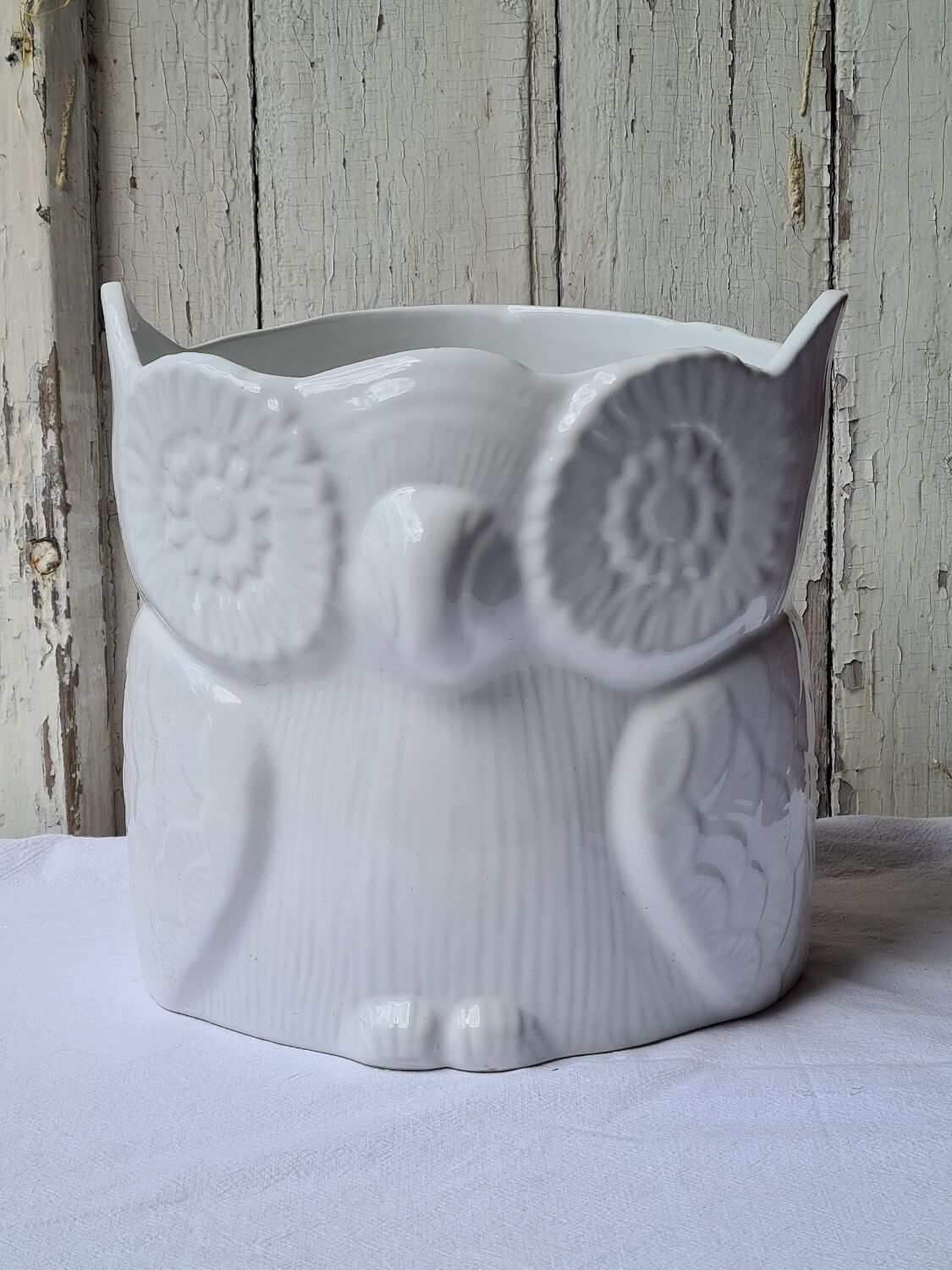 Owl pot cover, white ceramic owl