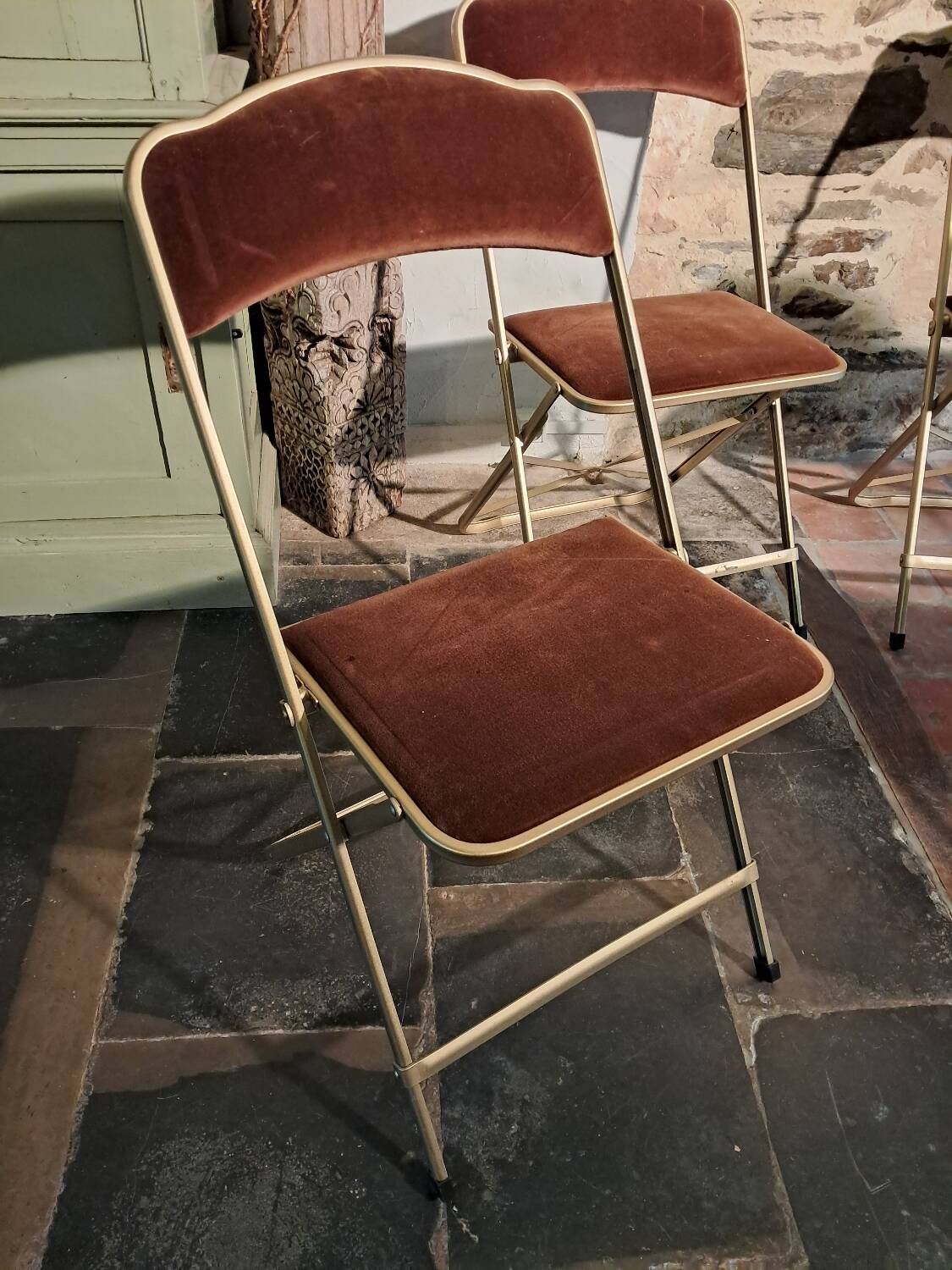 4 opera chairs