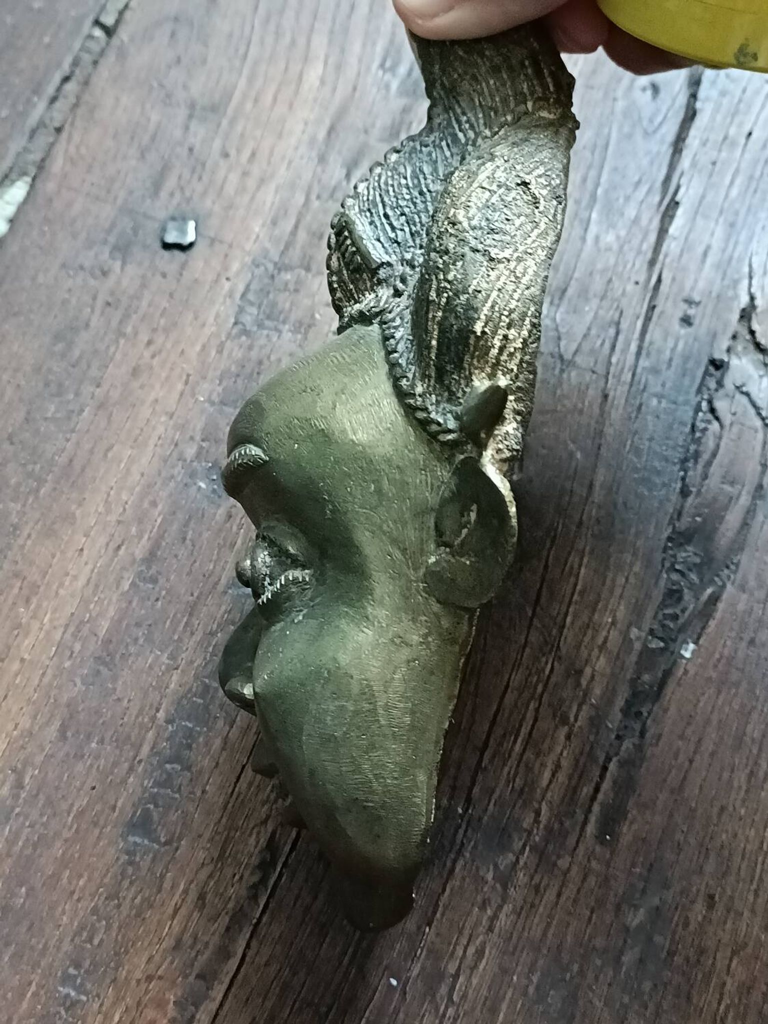 Masque africain vintage en bronze