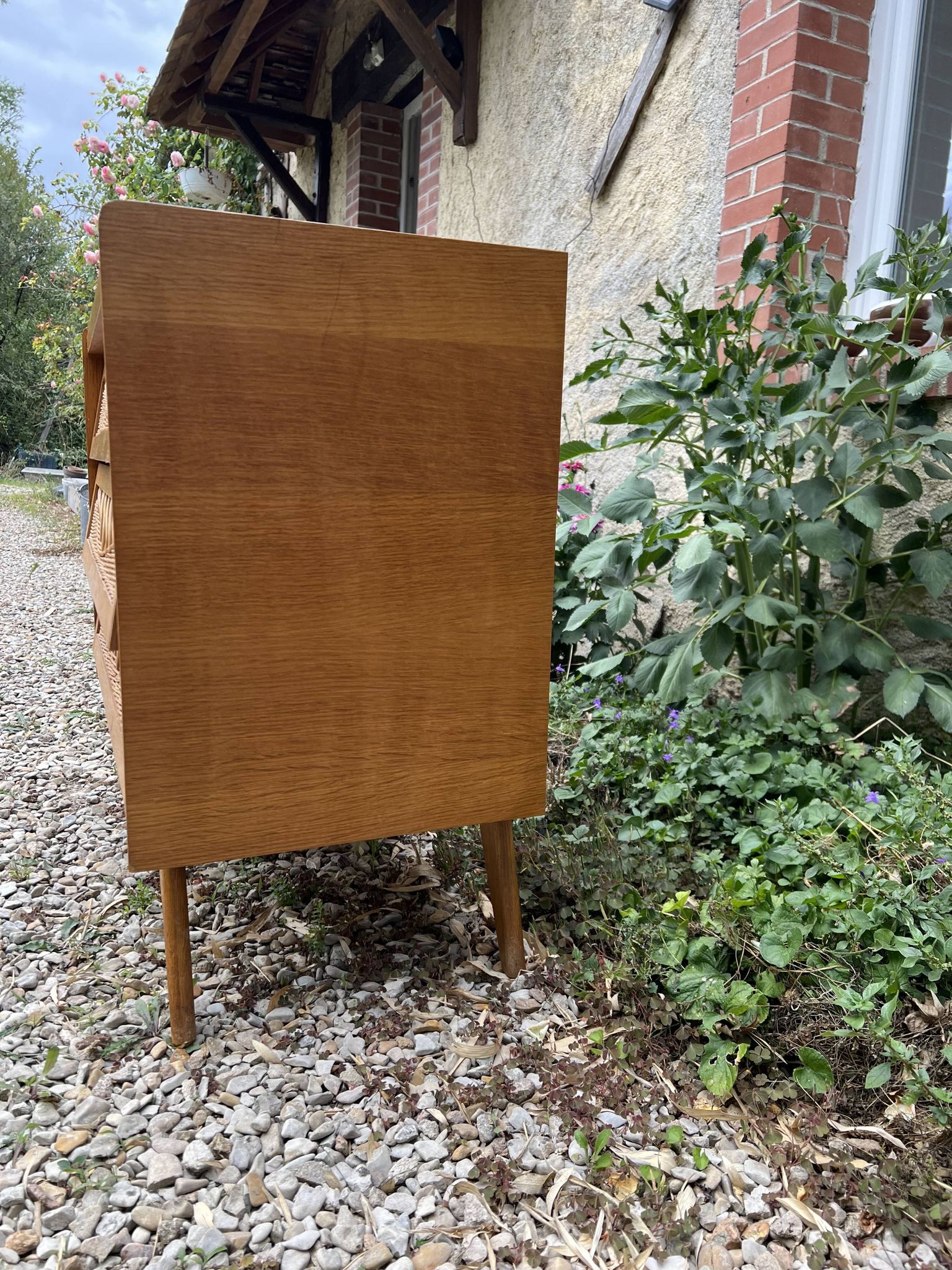 Vintage chest of drawers wood and rattan