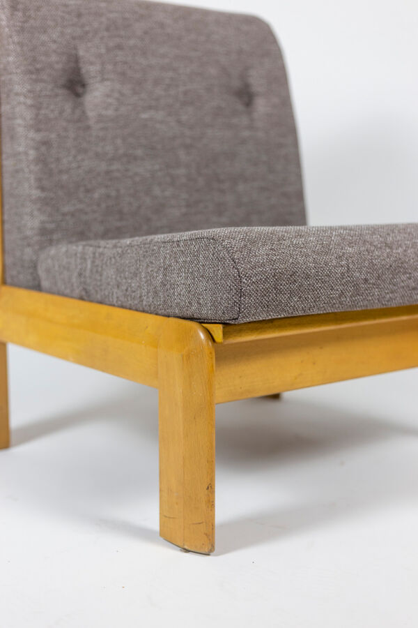 Paire de fauteuils en hêtre et tissu, années 1960