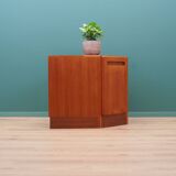 Armoire en teck, design danois, années 1970, production : Danemark