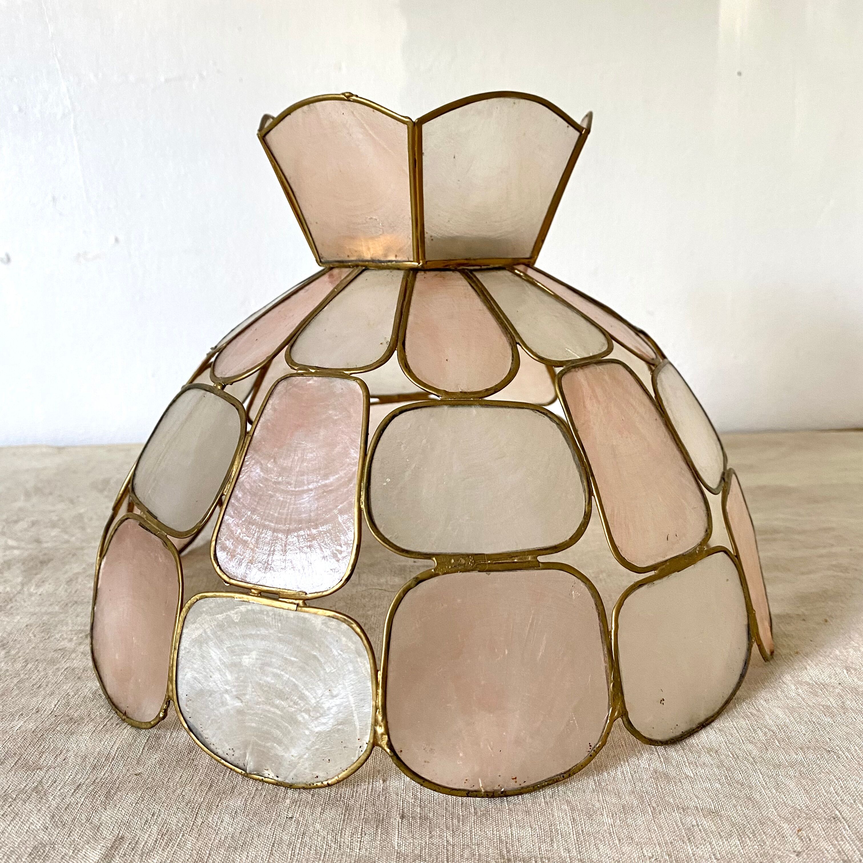 Abat jour to hang in mother-of-pearl and brass