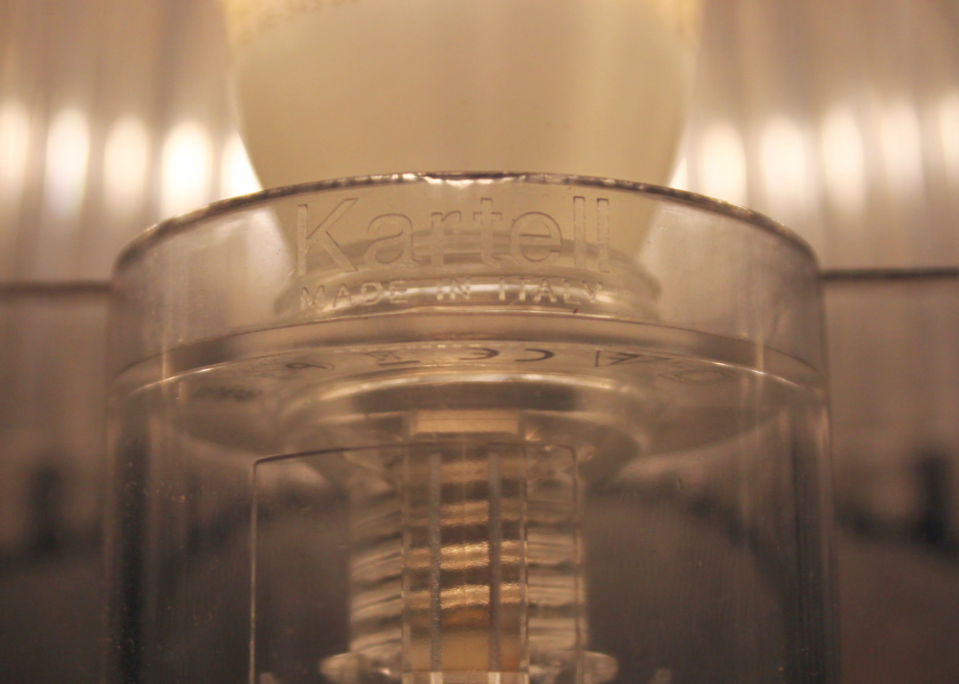 Lampe take par Ferruccio Laviani pour Kartell