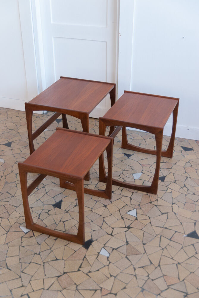 Modernist gigogne coffee table