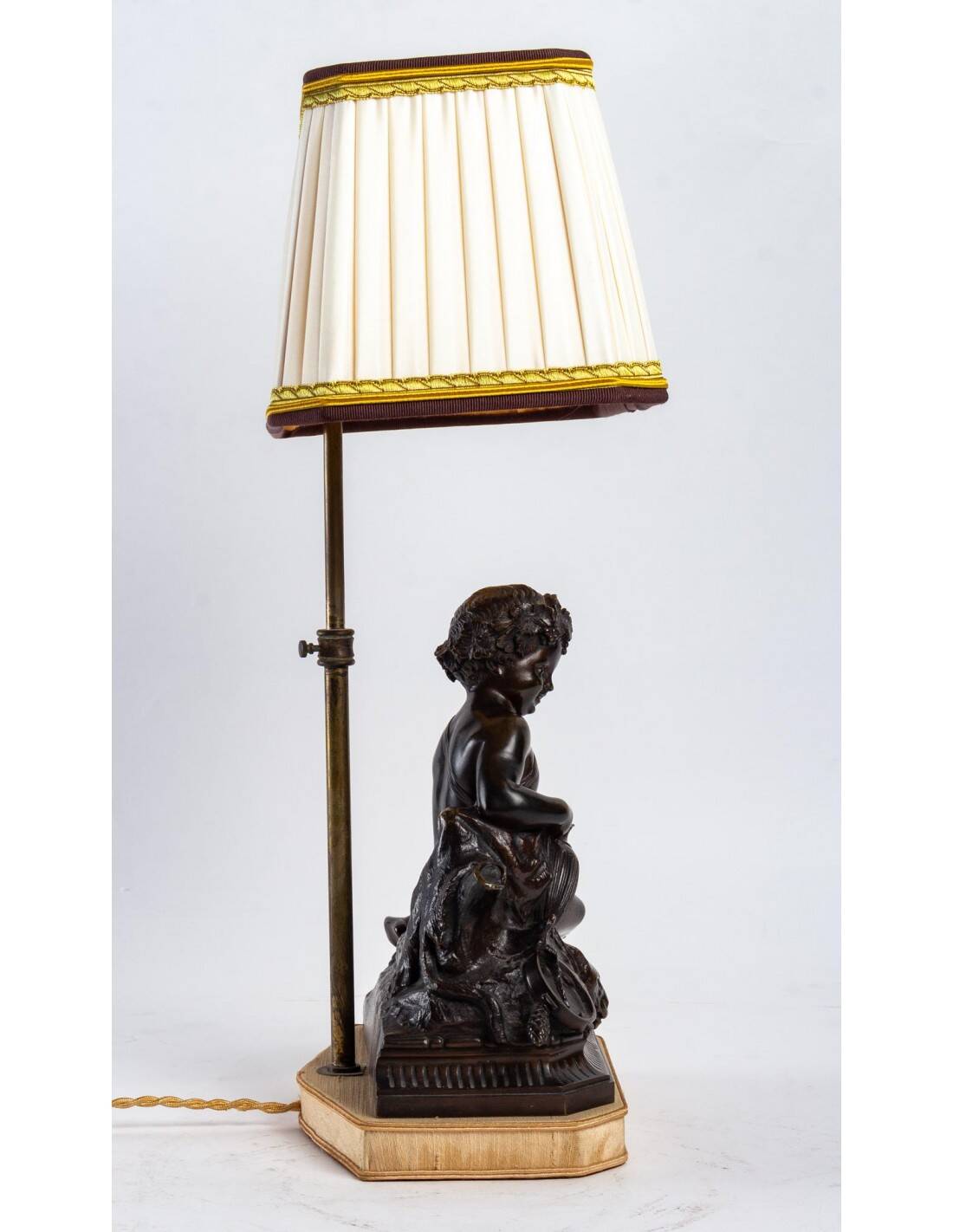 Table lamp, bronze with brown patina, 19th century